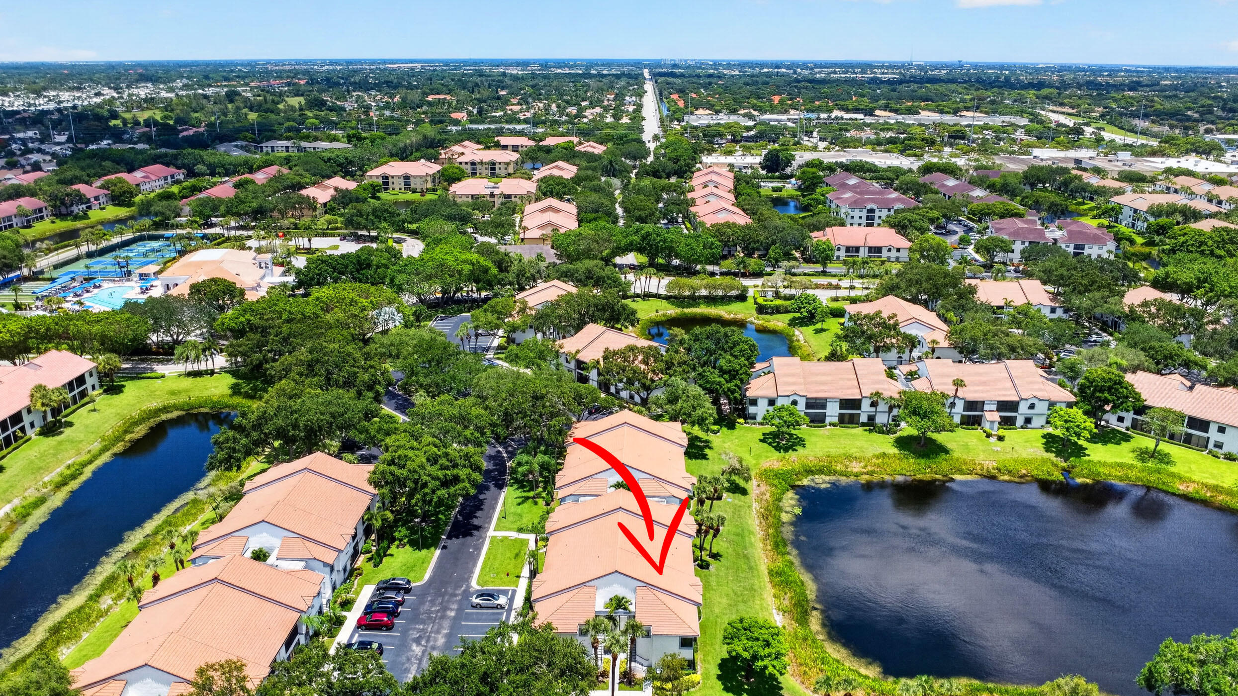 PLATINA- ALEXANDRA VILLAGE CONDO - Residential
