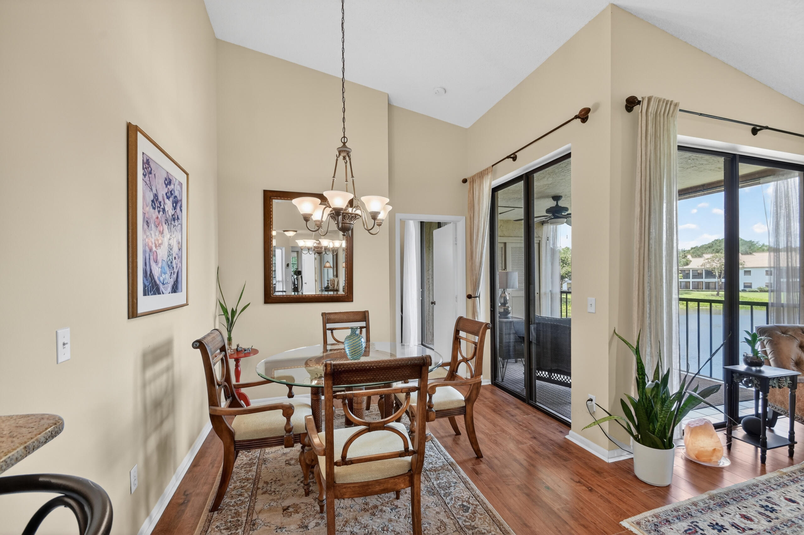 PLATINA- ALEXANDRA VILLAGE CONDO - Residential