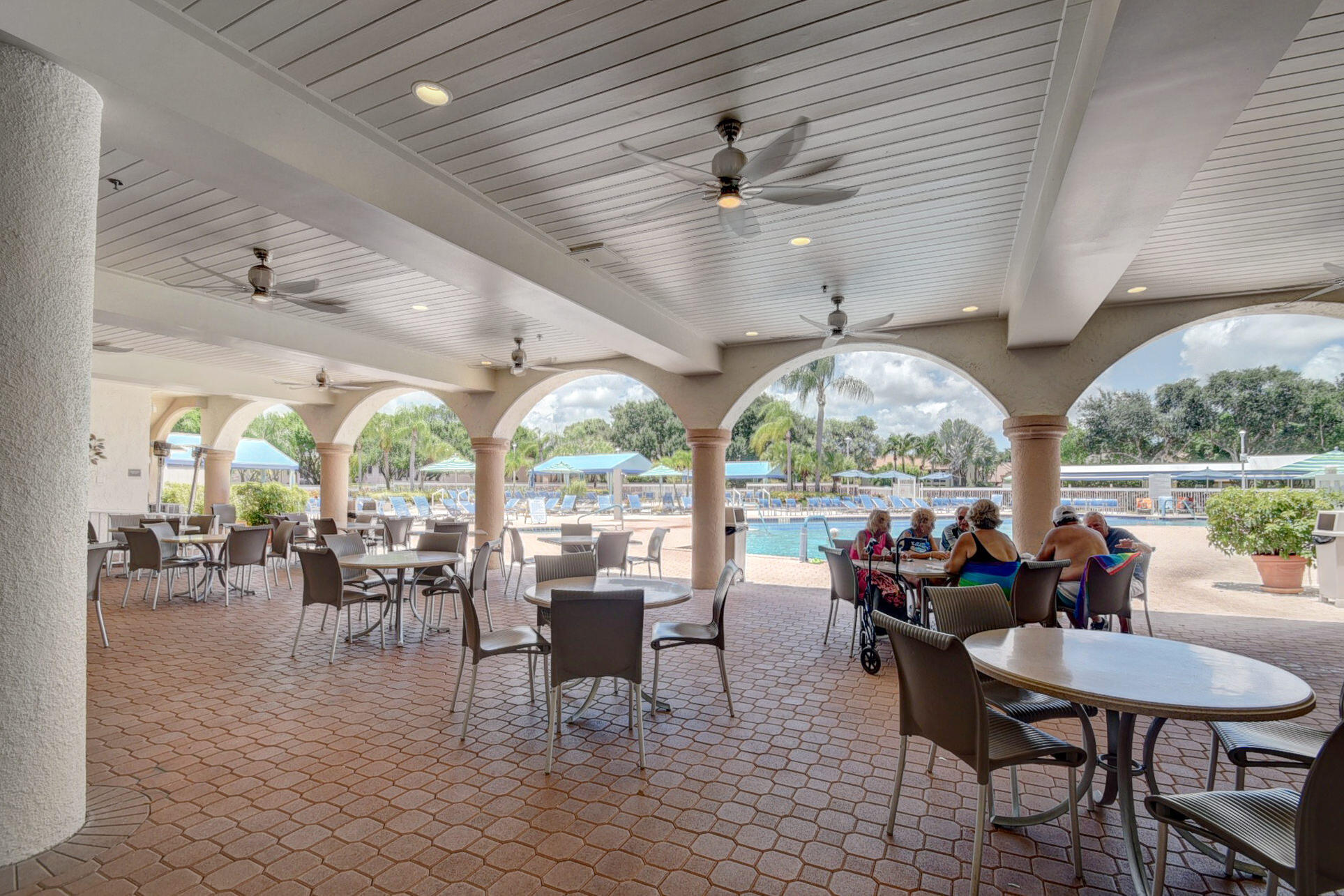 PLATINA- ALEXANDRA VILLAGE CONDO - Residential