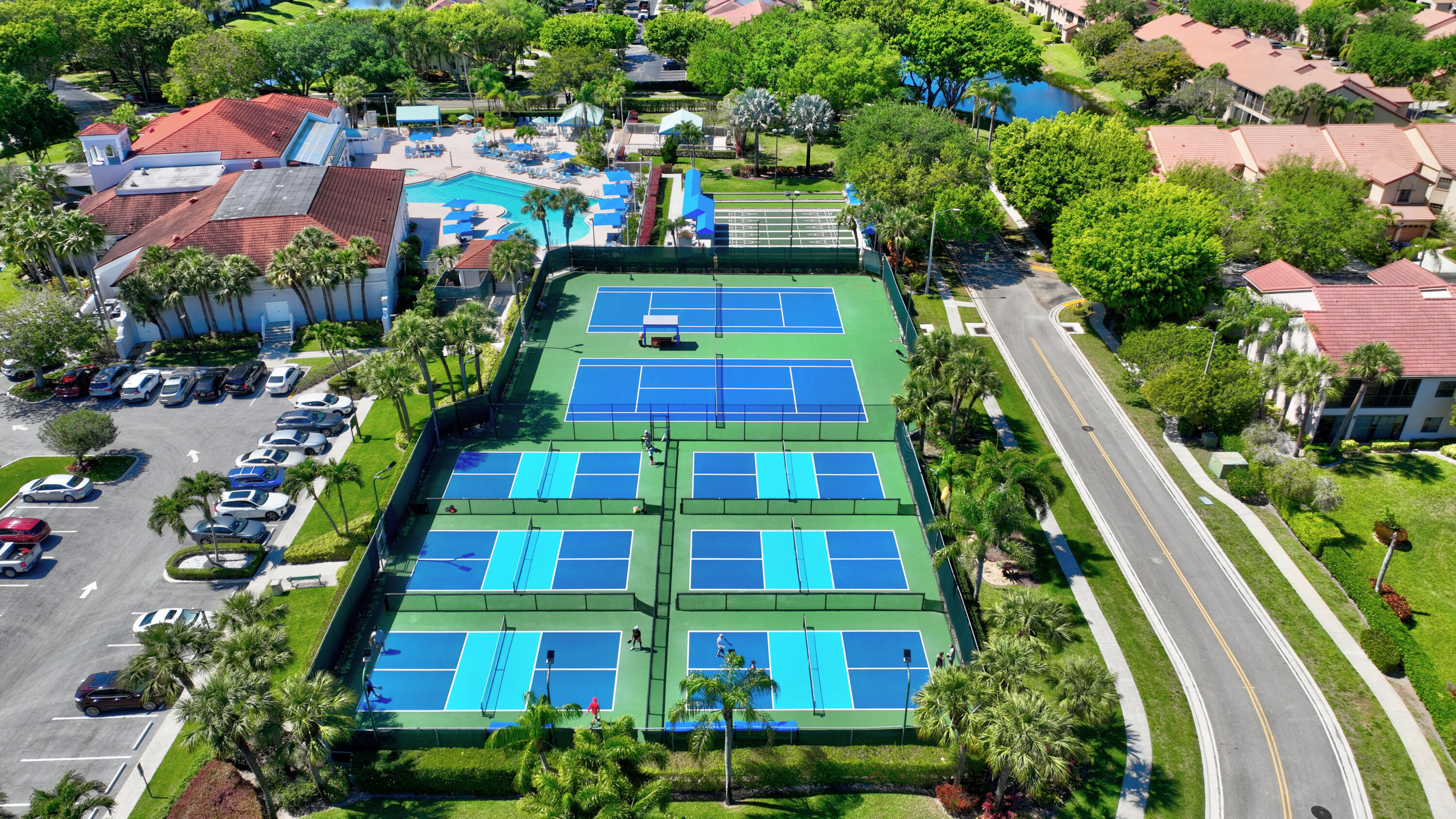 PLATINA- ALEXANDRA VILLAGE CONDO - Residential