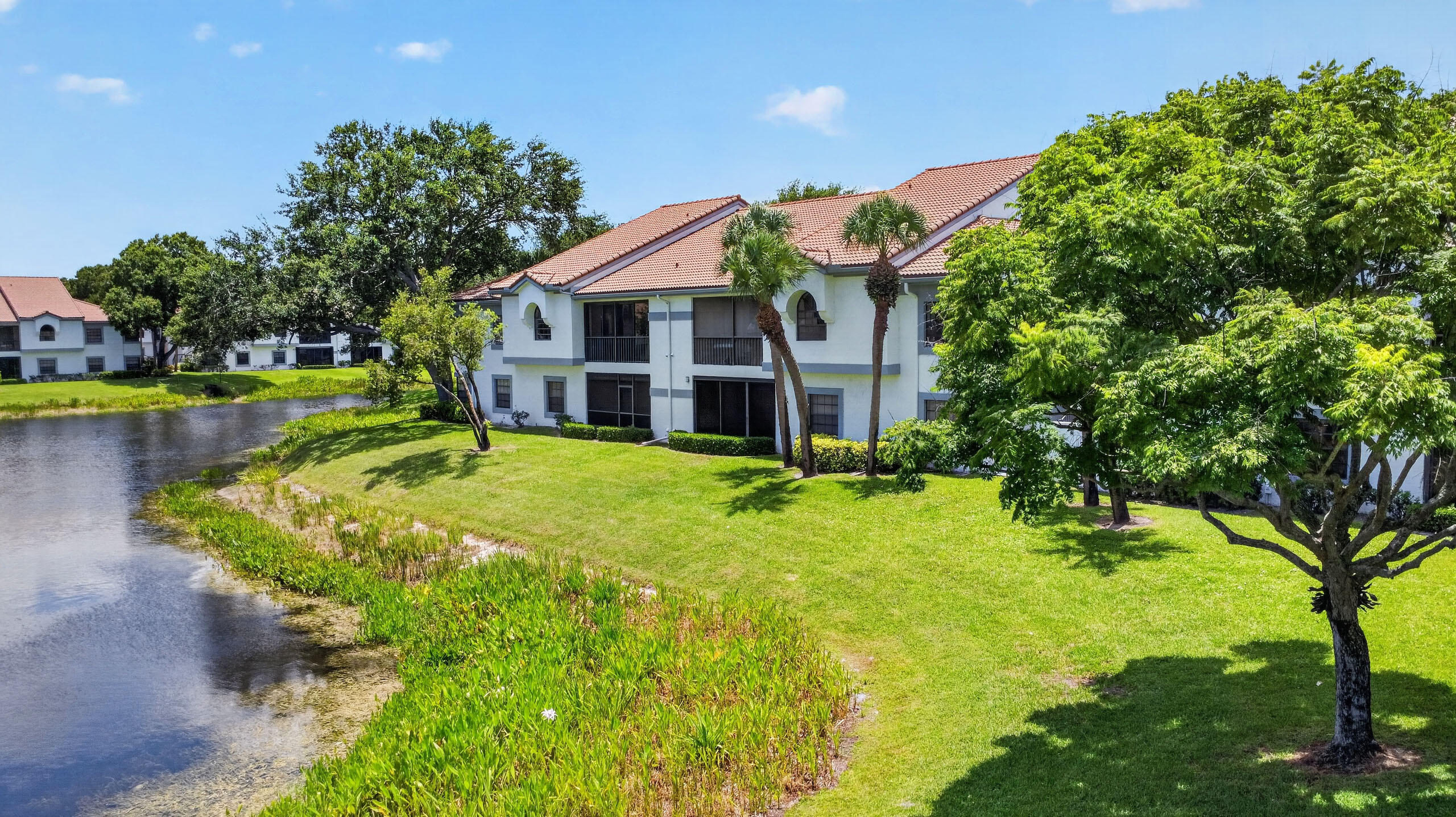 PLATINA- ALEXANDRA VILLAGE CONDO - Residential