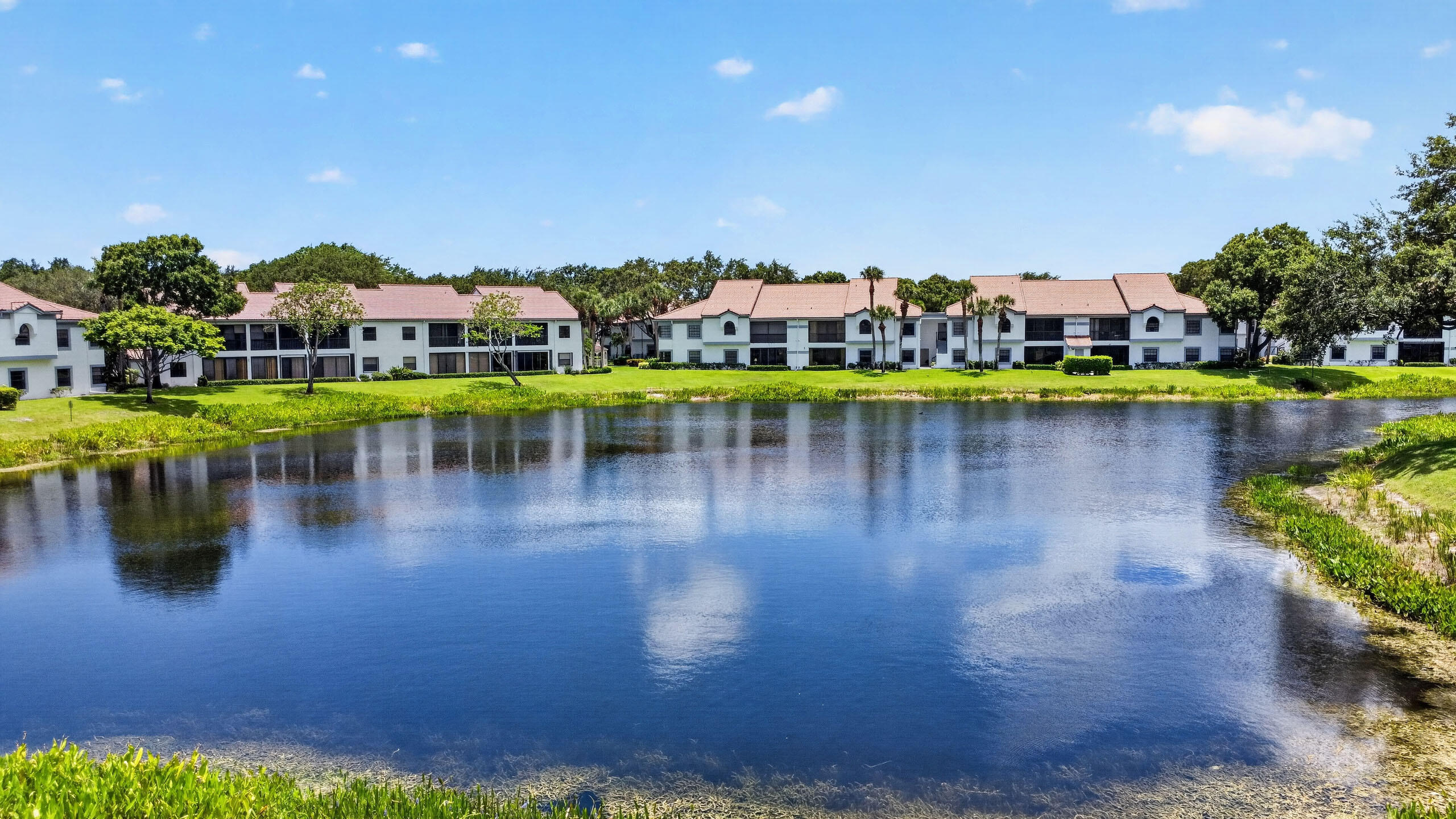 PLATINA- ALEXANDRA VILLAGE CONDO - Residential