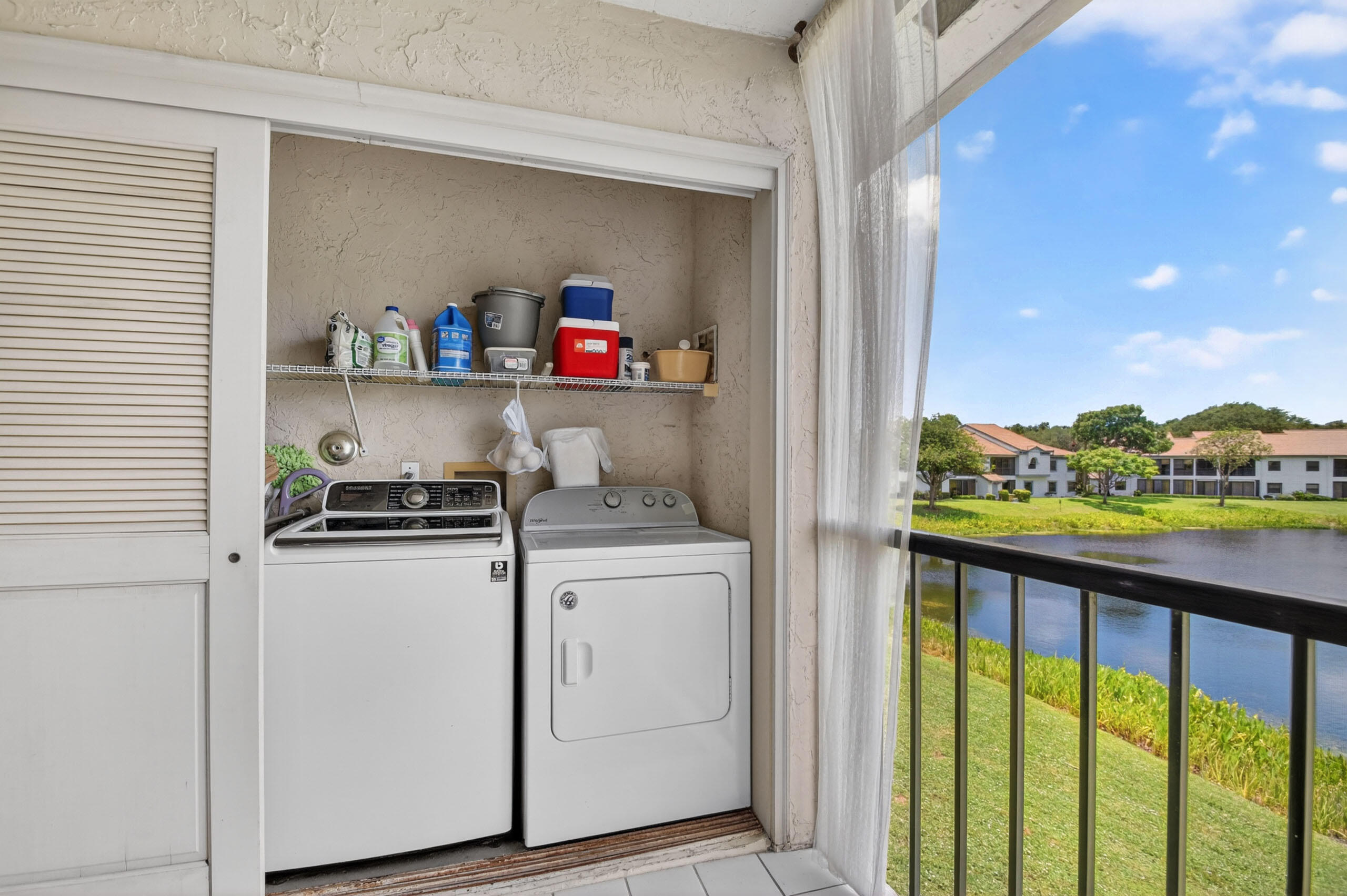 PLATINA- ALEXANDRA VILLAGE CONDO - Residential