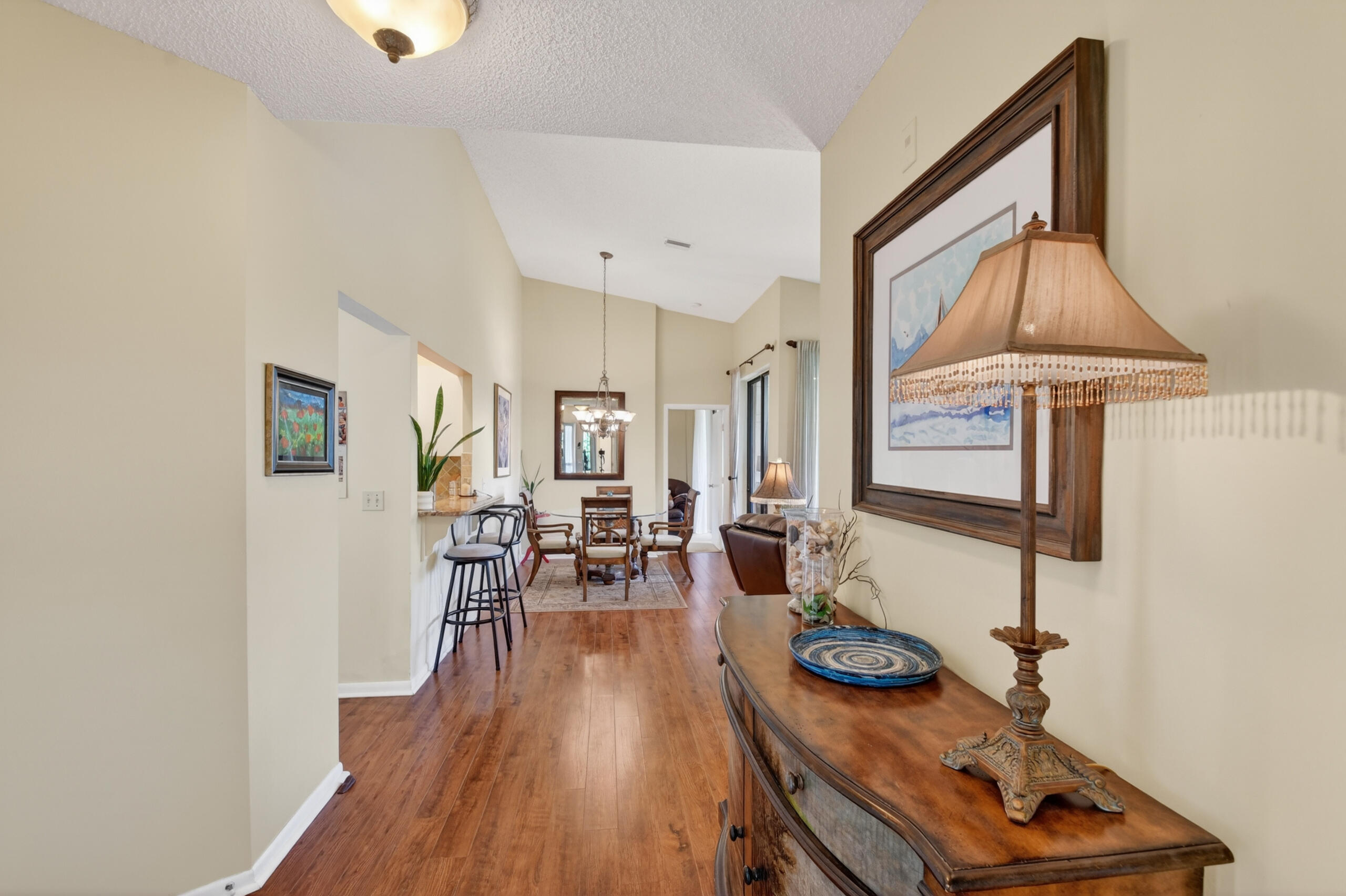 PLATINA- ALEXANDRA VILLAGE CONDO - Residential