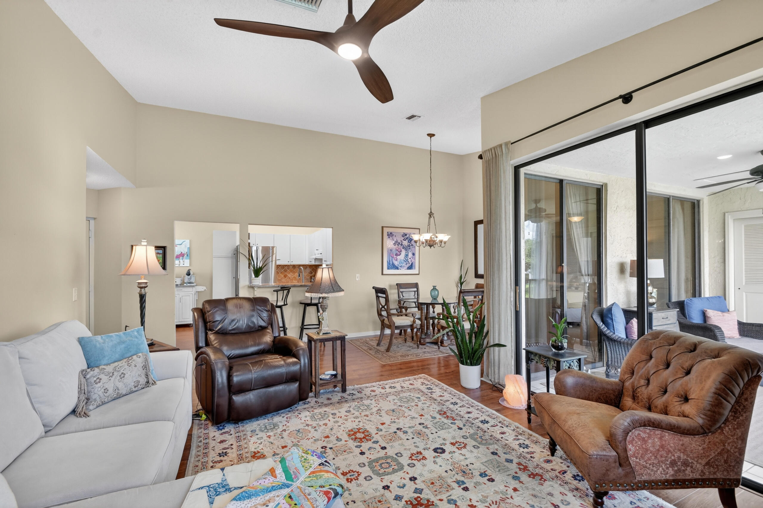 PLATINA- ALEXANDRA VILLAGE CONDO - Residential