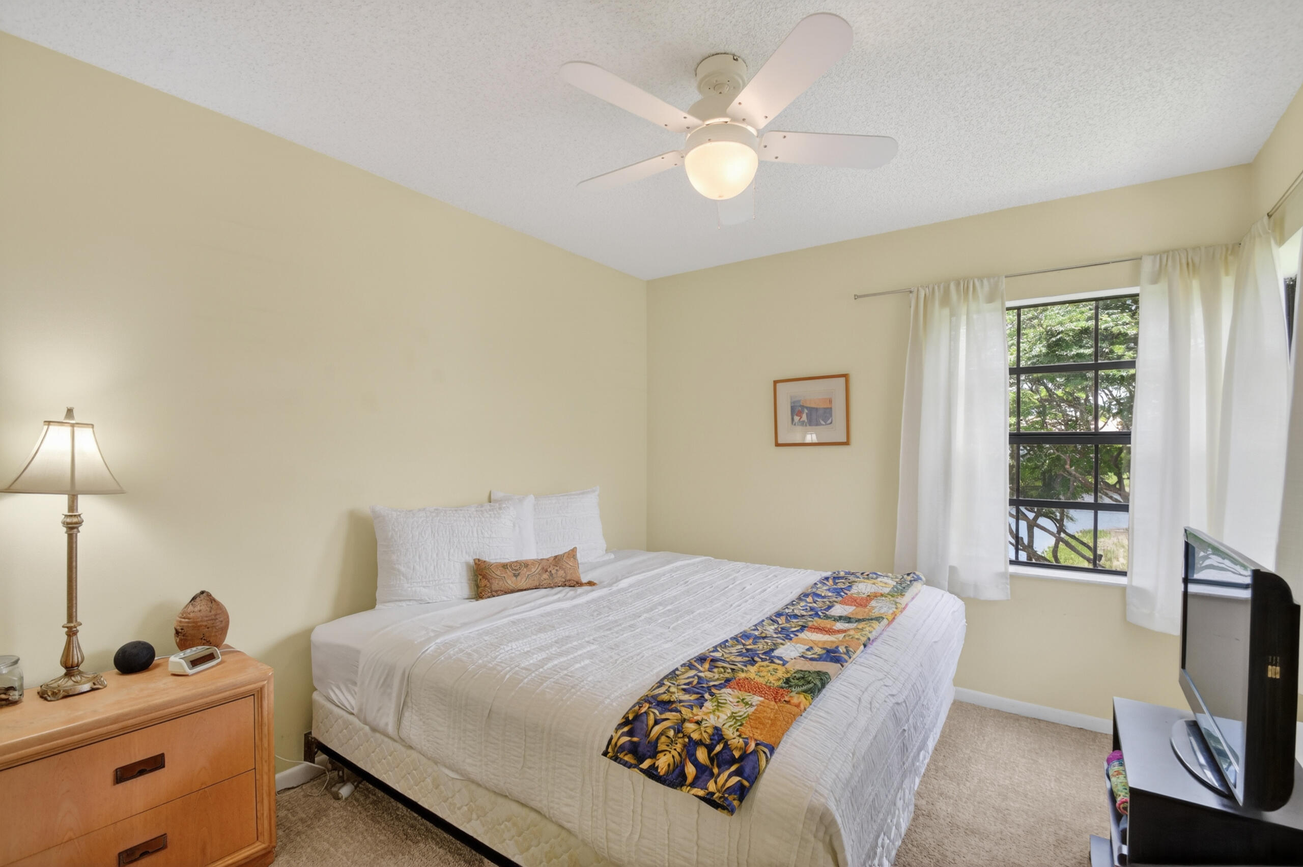 PLATINA- ALEXANDRA VILLAGE CONDO - Residential
