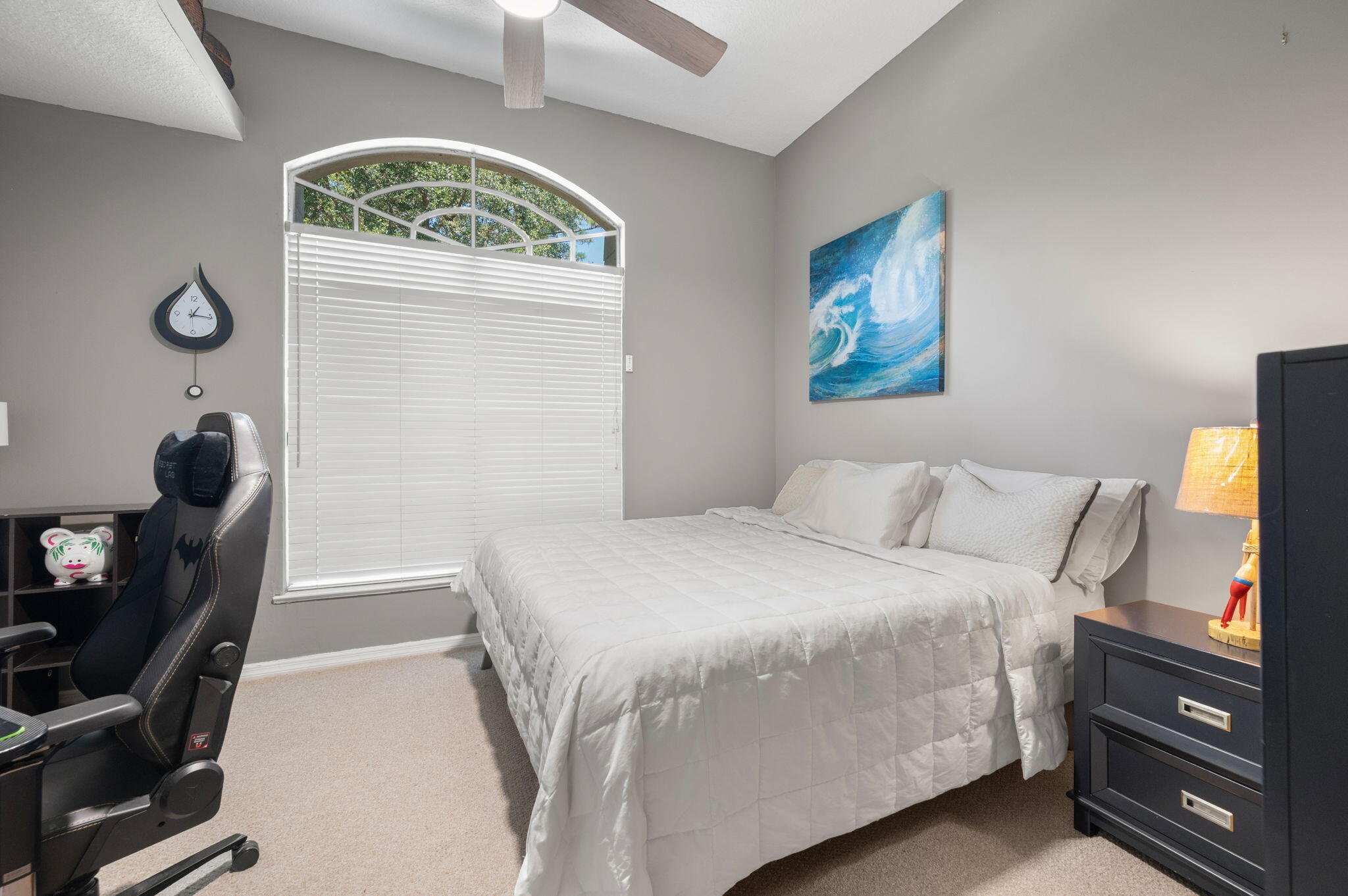 REPLAT OF HAWK'S VIEW AT THE RESERVE - Residential Lease