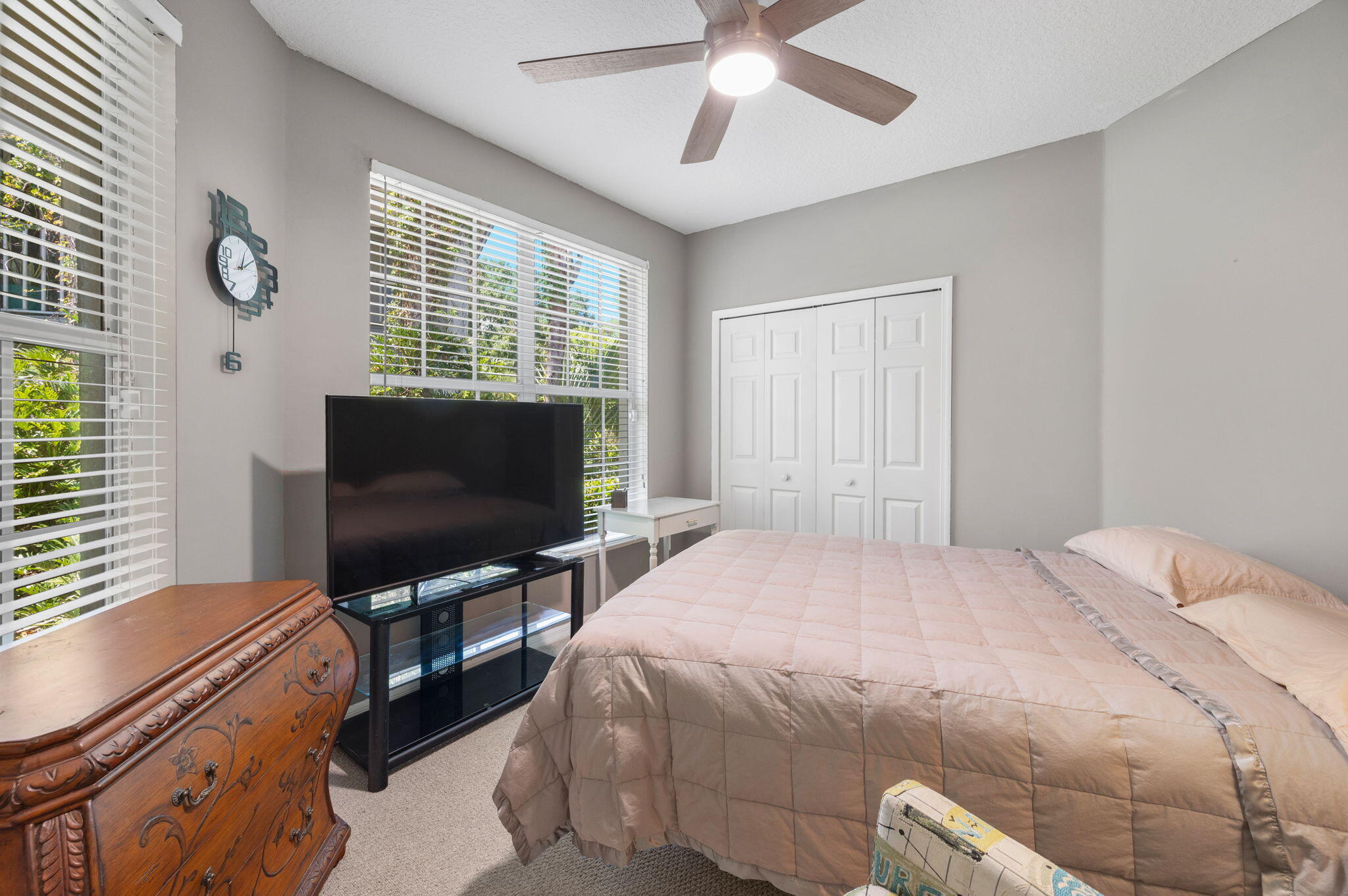 REPLAT OF HAWK'S VIEW AT THE RESERVE - Residential Lease
