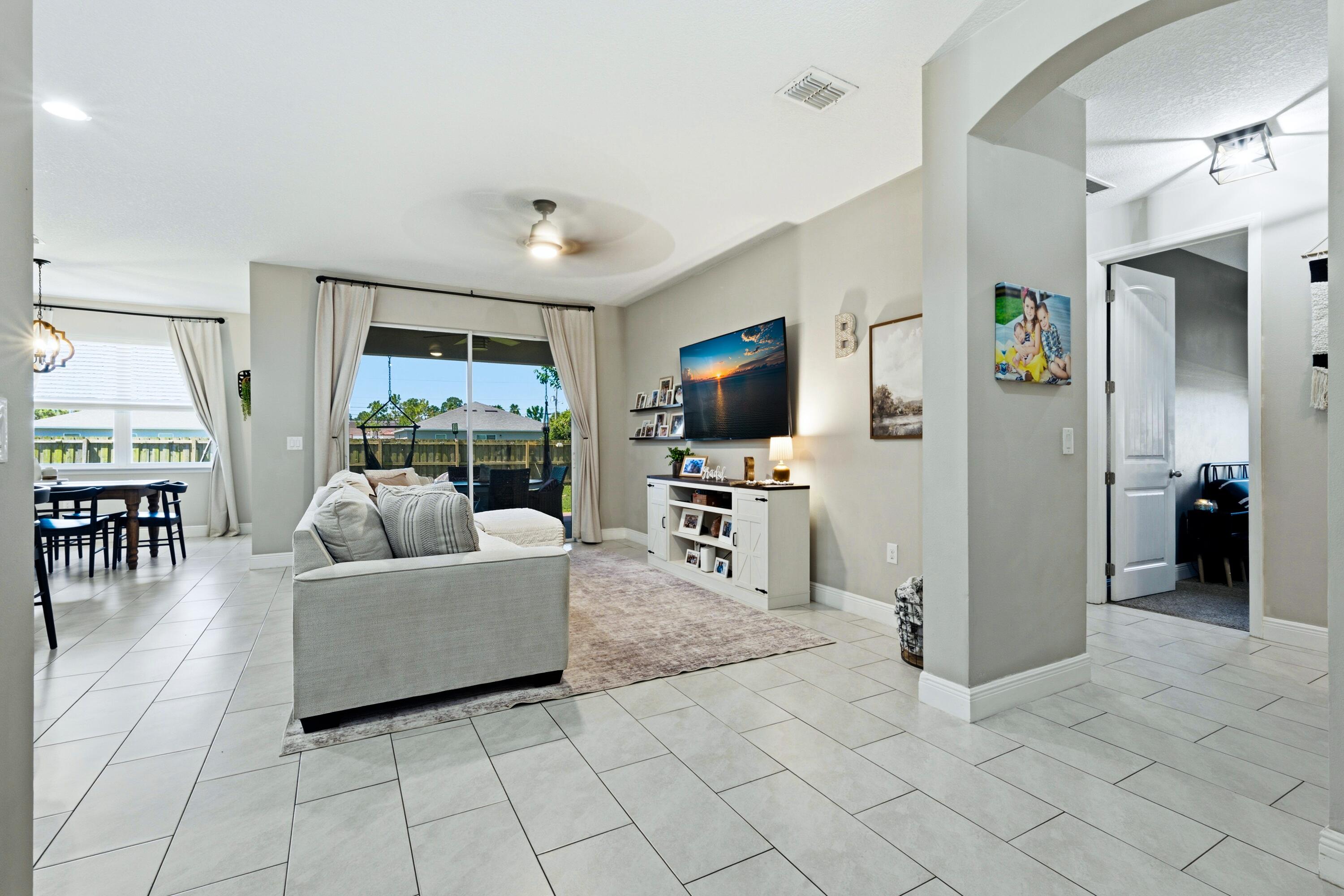 PORT ST LUCIE SECTION 23 - Residential