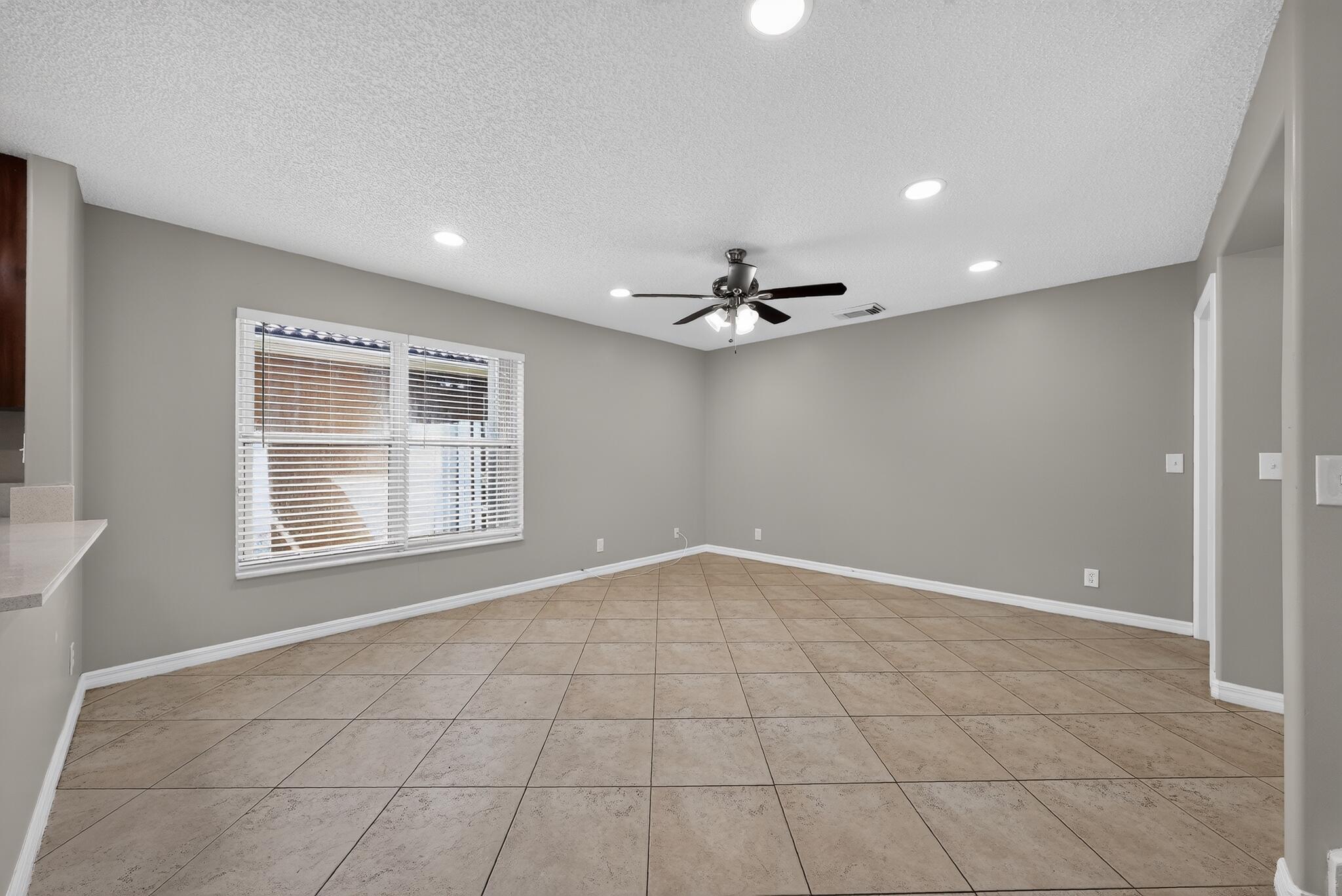 MAPLE RIDGE - Residential