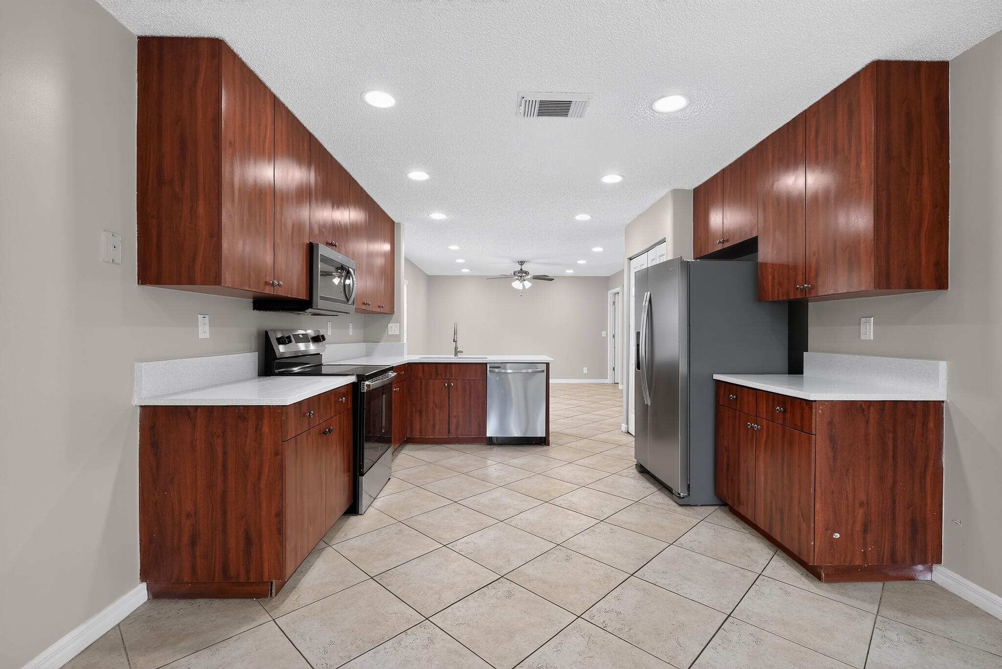 MAPLE RIDGE - Residential