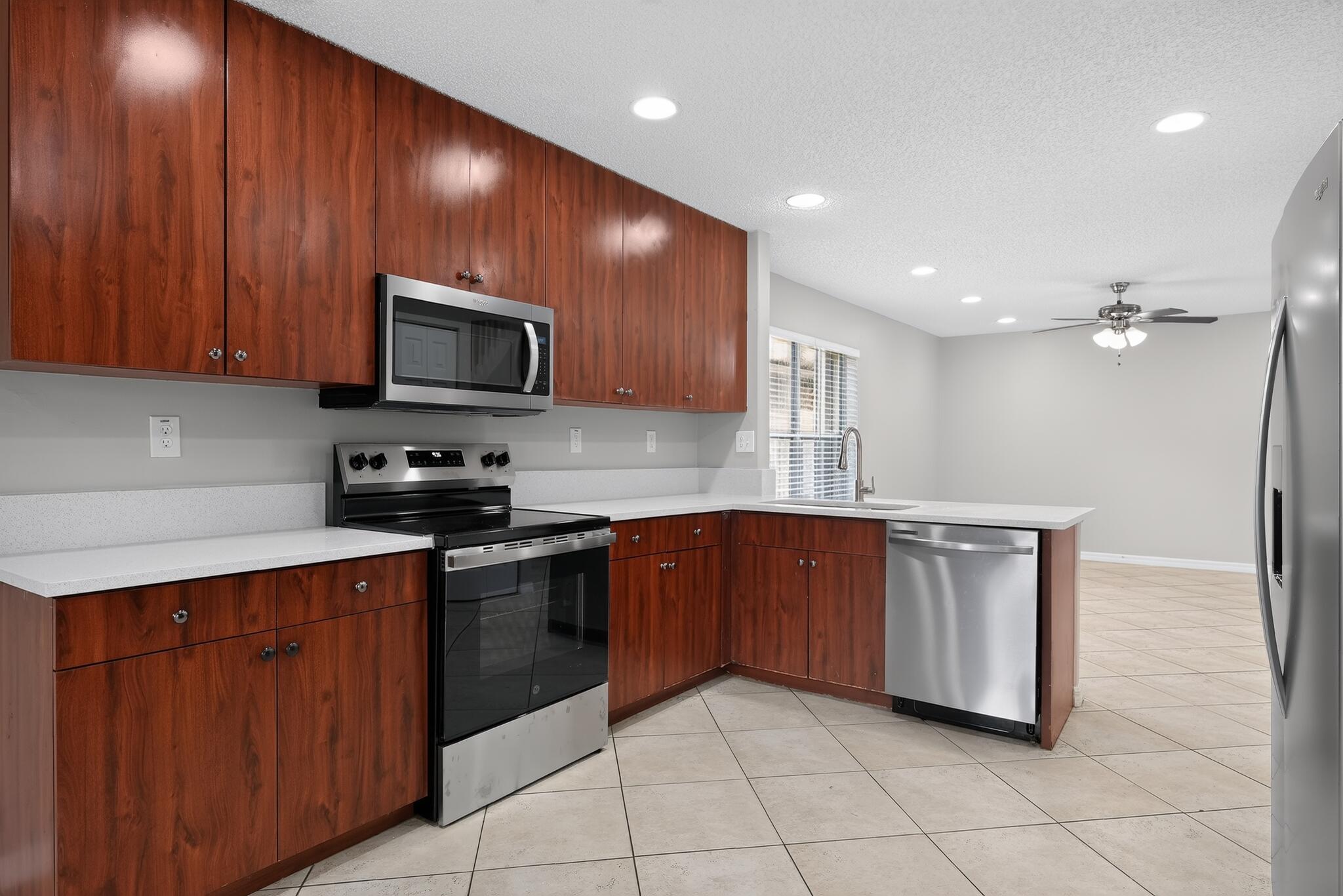 MAPLE RIDGE - Residential