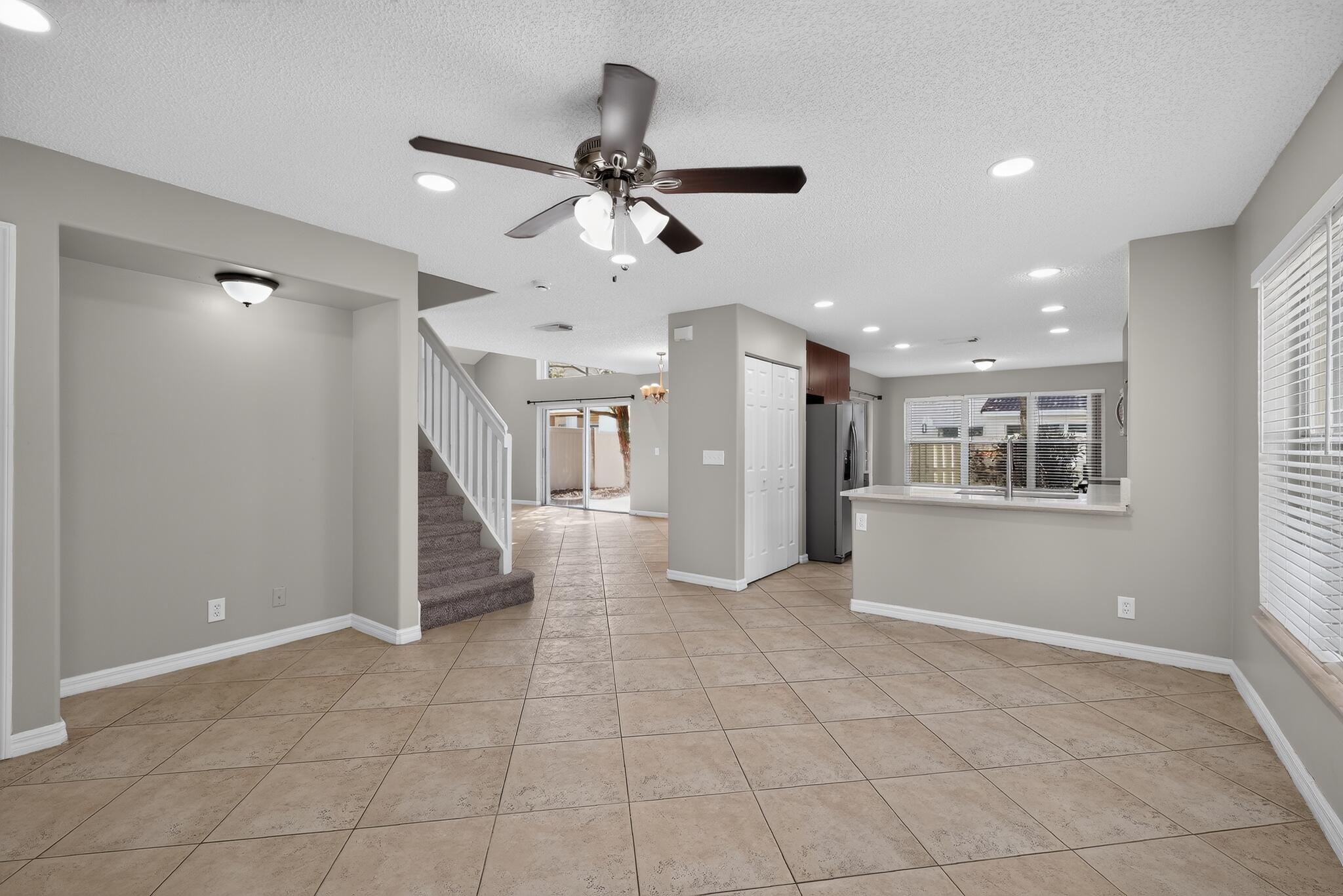 MAPLE RIDGE - Residential