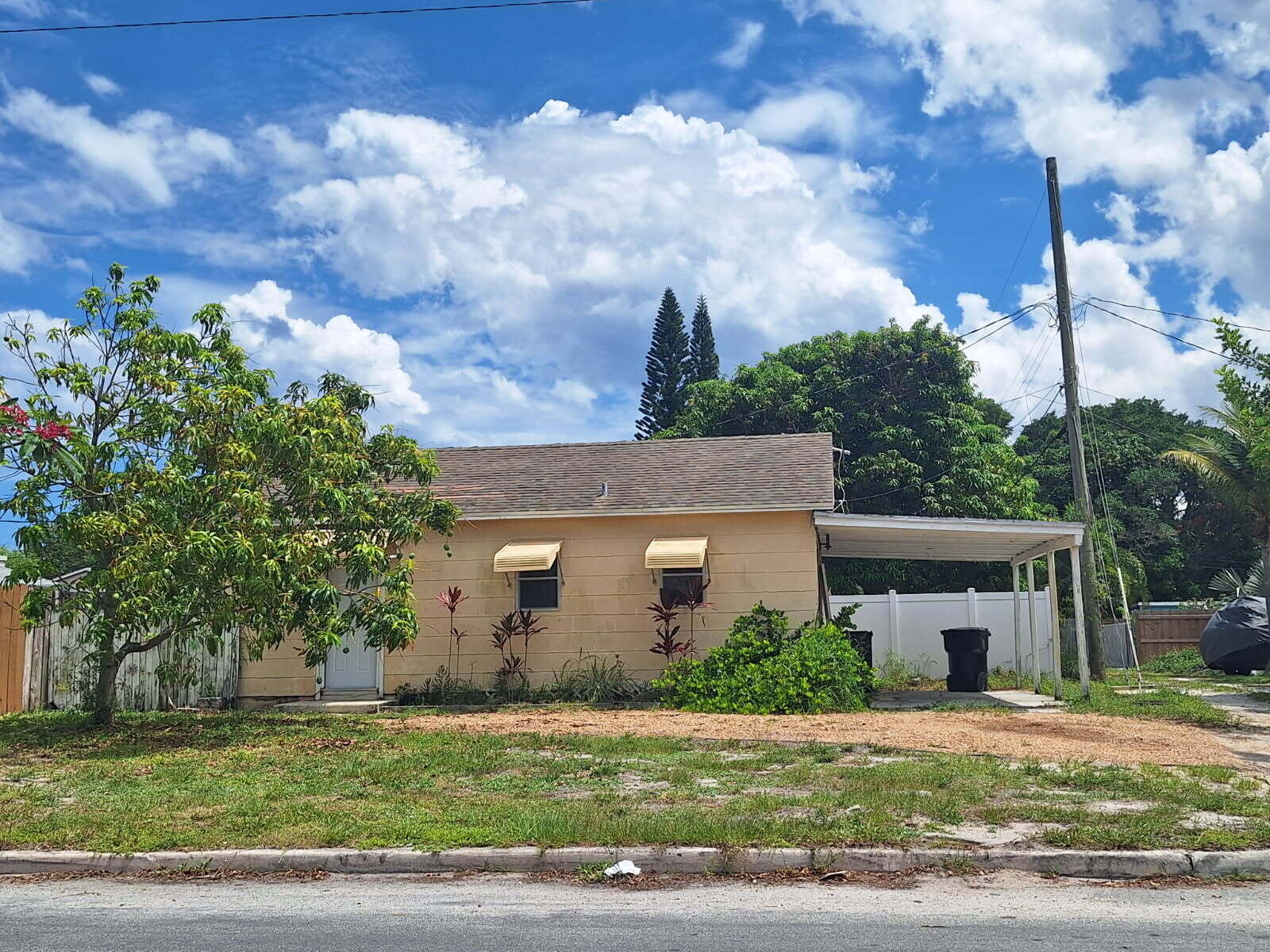 LAKE WORTH TOWN OF - Residential Lease