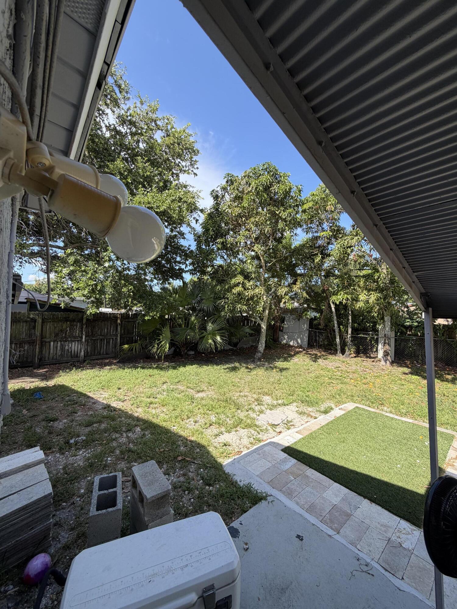 PLAYLAND ISLES - Residential Lease