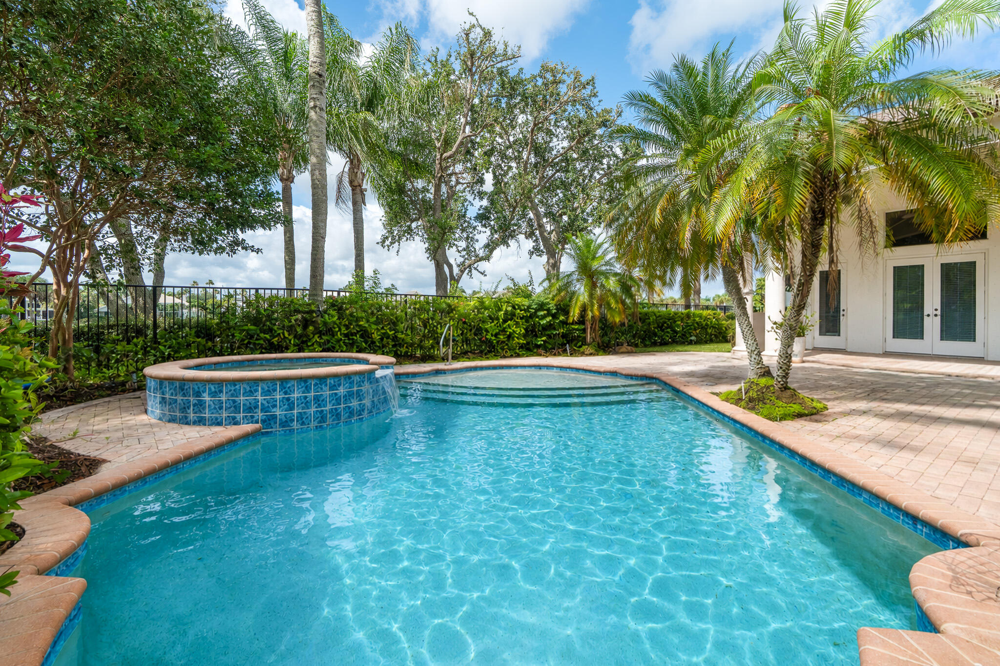 ADDISON RESERVE - Residential