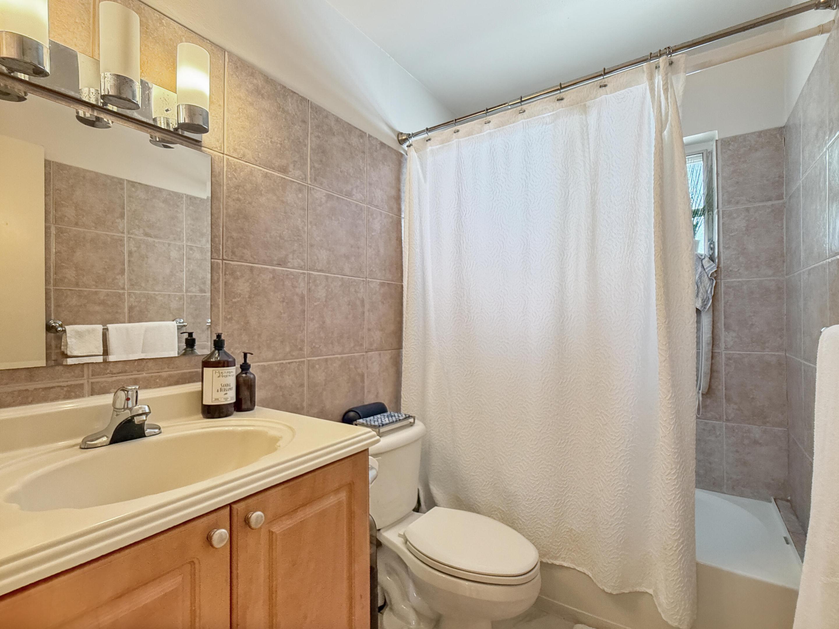 WILTON VILLAGE CONDO - Residential