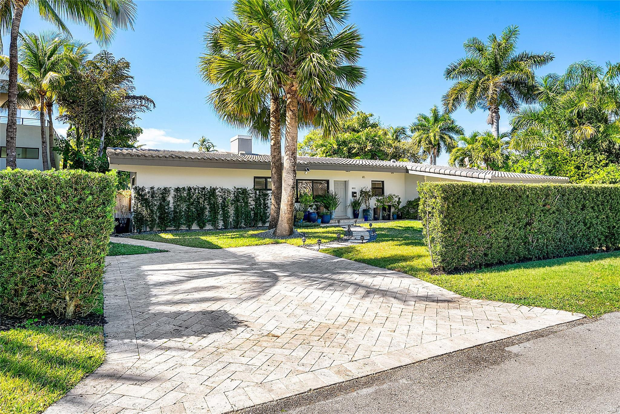 Riviera 6-17 B - Residential