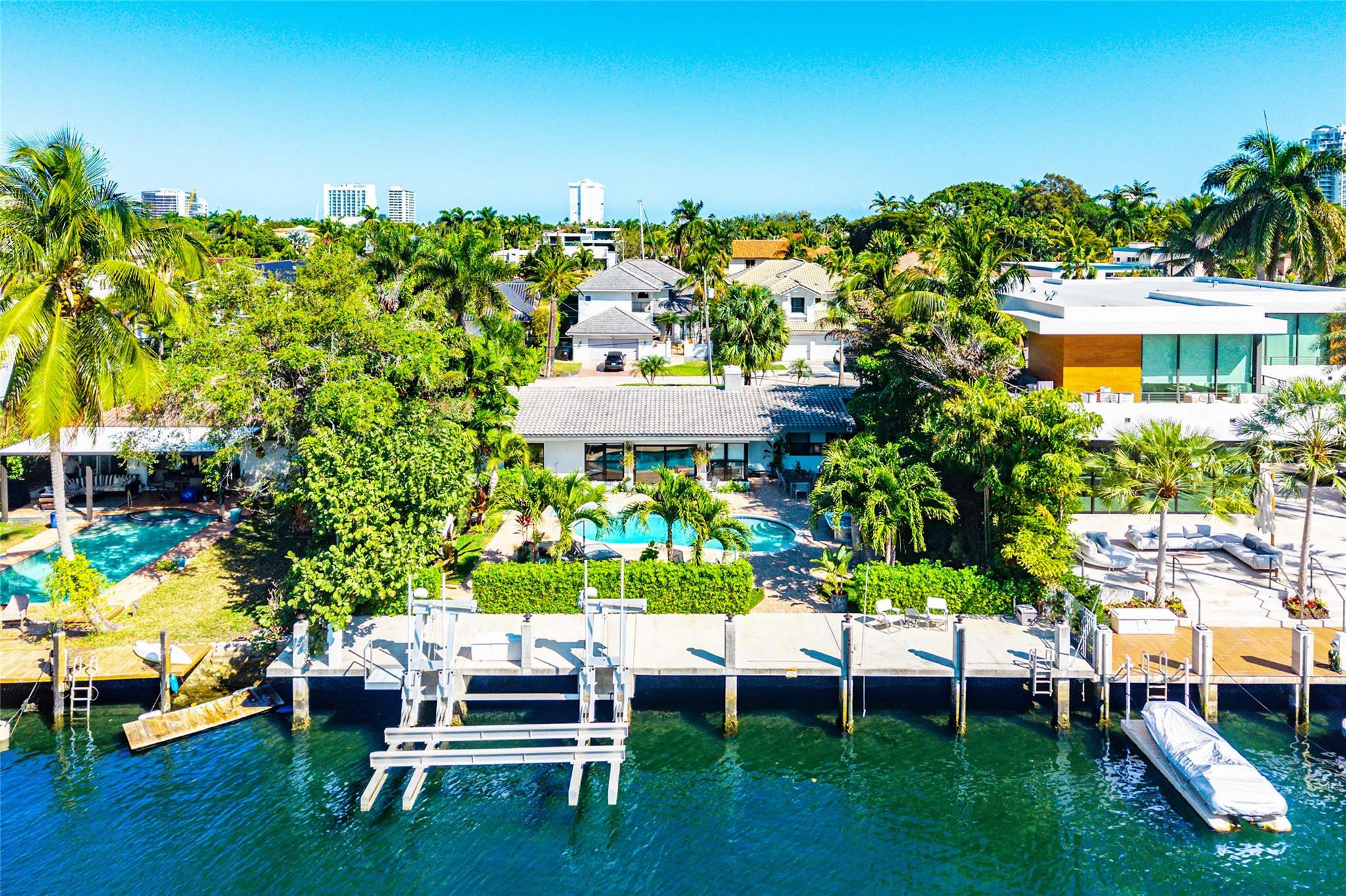 Riviera 6-17 B - Residential