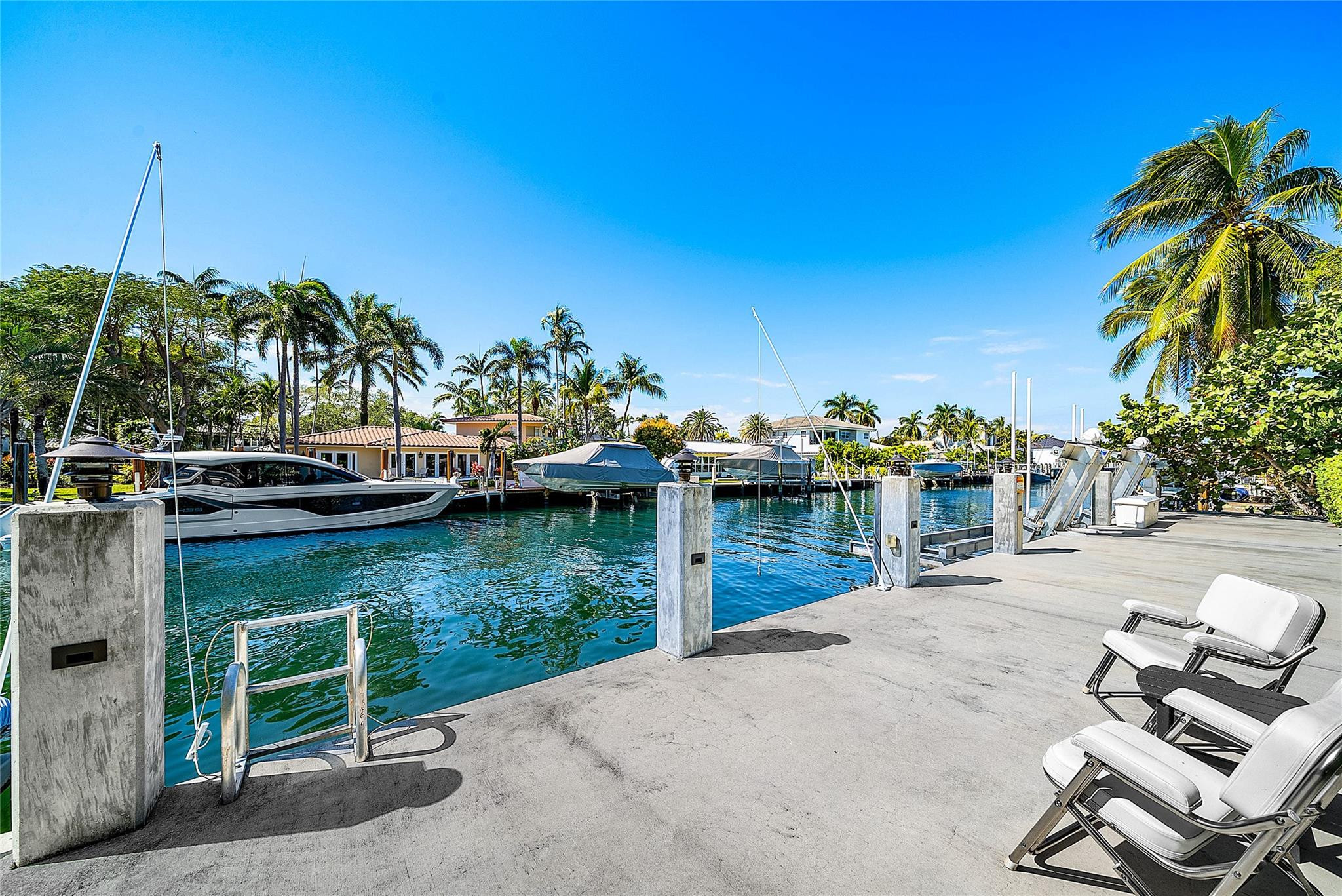 Riviera 6-17 B - Residential