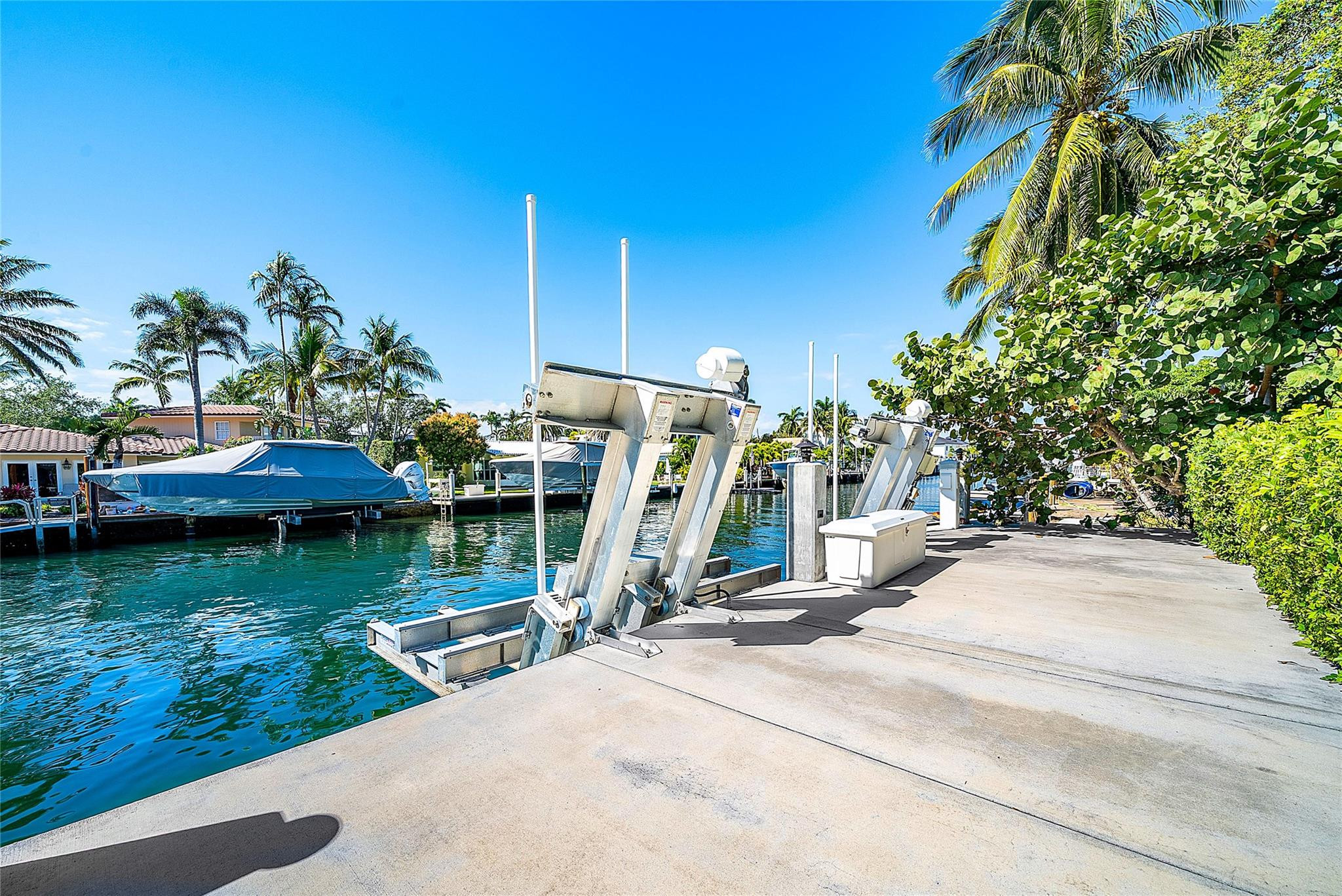 Riviera 6-17 B - Residential
