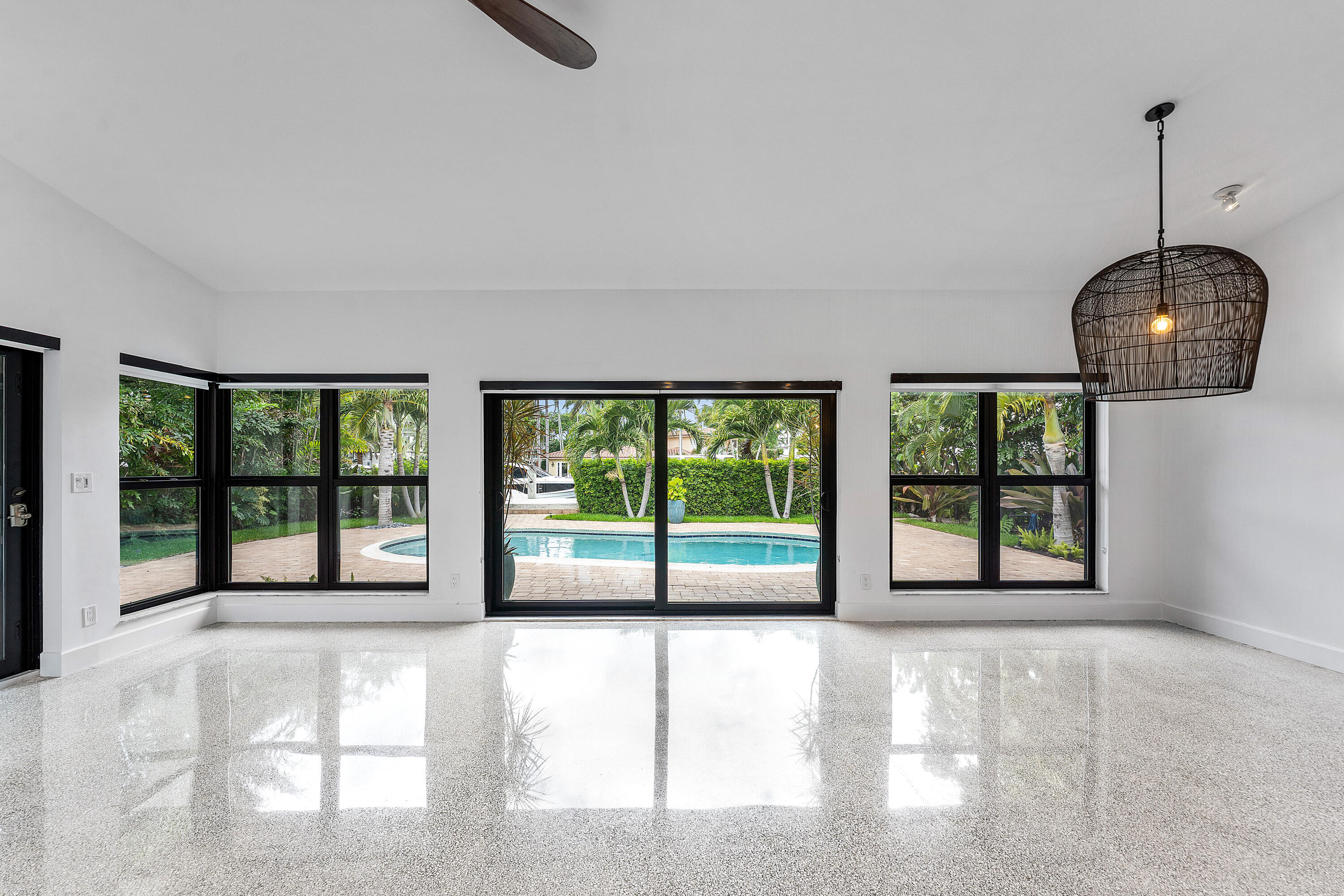 Riviera 6-17 B - Residential