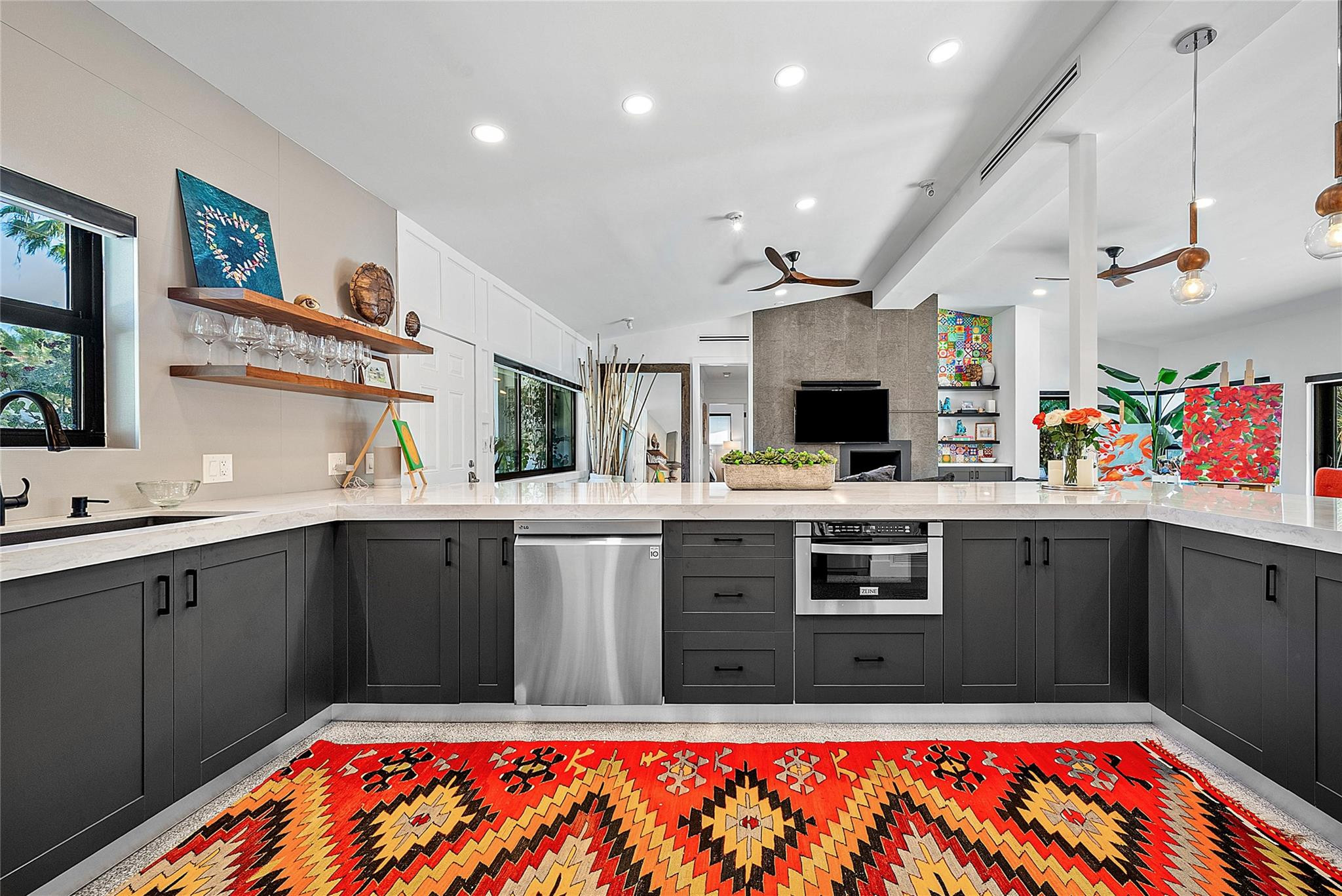 Riviera 6-17 B - Residential