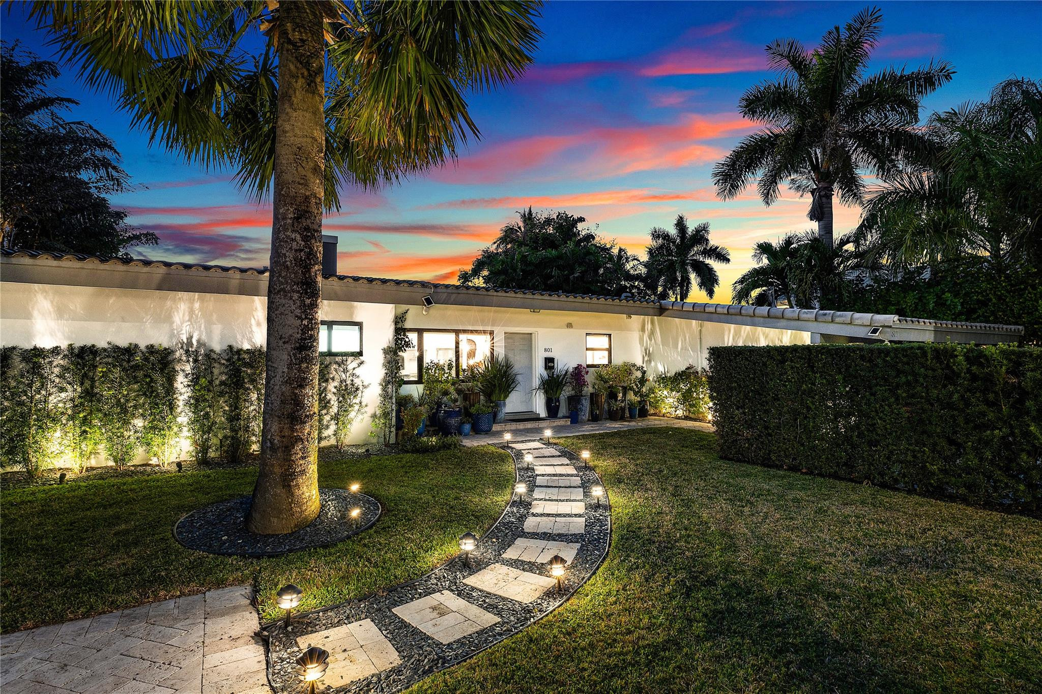 Riviera 6-17 B - Residential