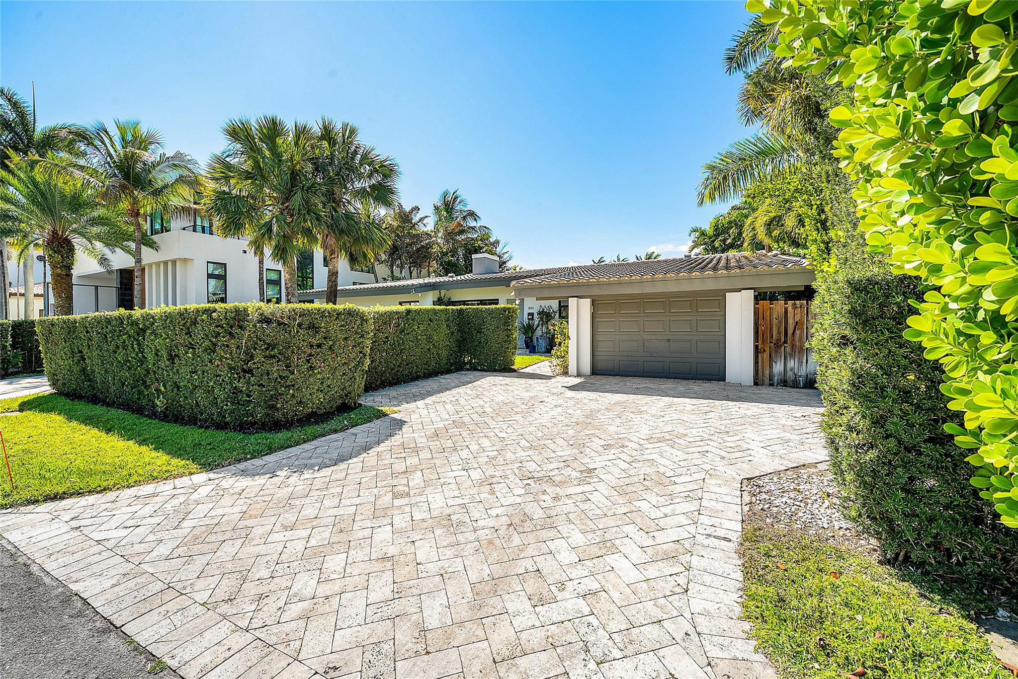 Riviera 6-17 B - Residential