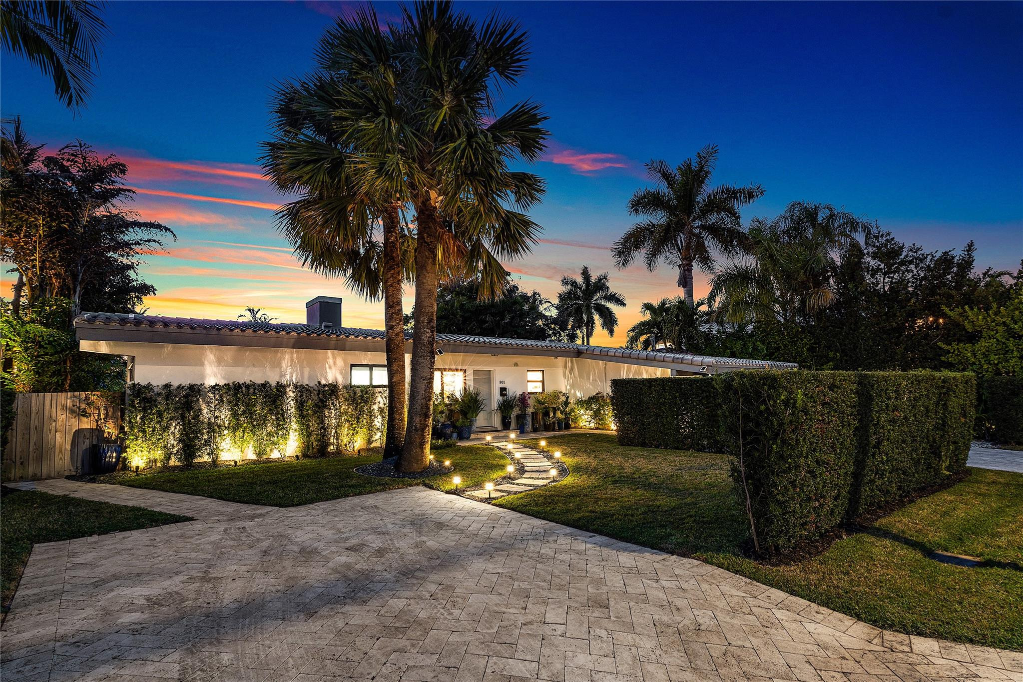 Riviera 6-17 B - Residential
