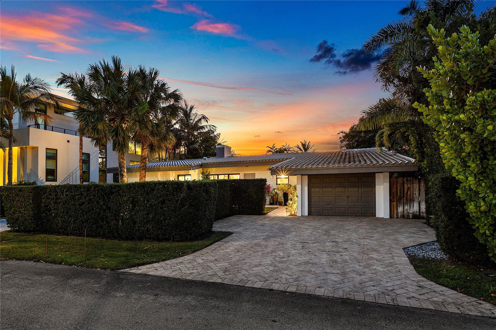 Riviera 6-17 B - Residential