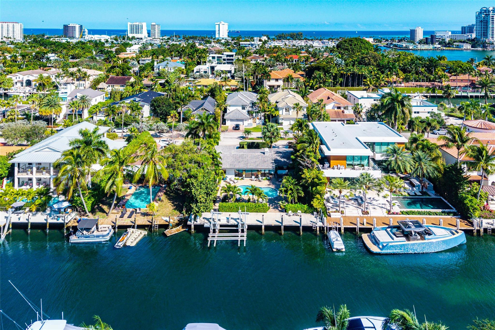Riviera 6-17 B - Residential