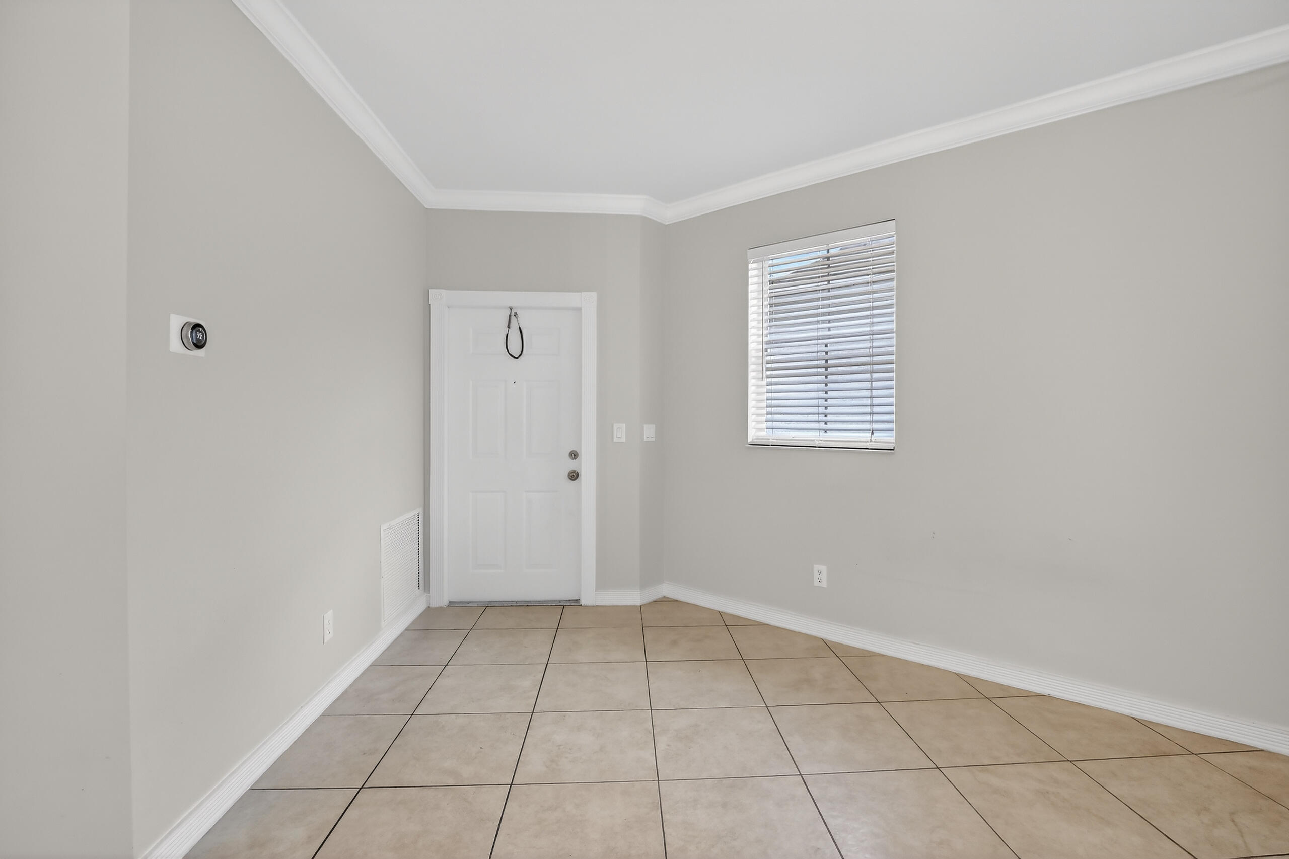 LAKES OF NEWPORT II - Residential Lease