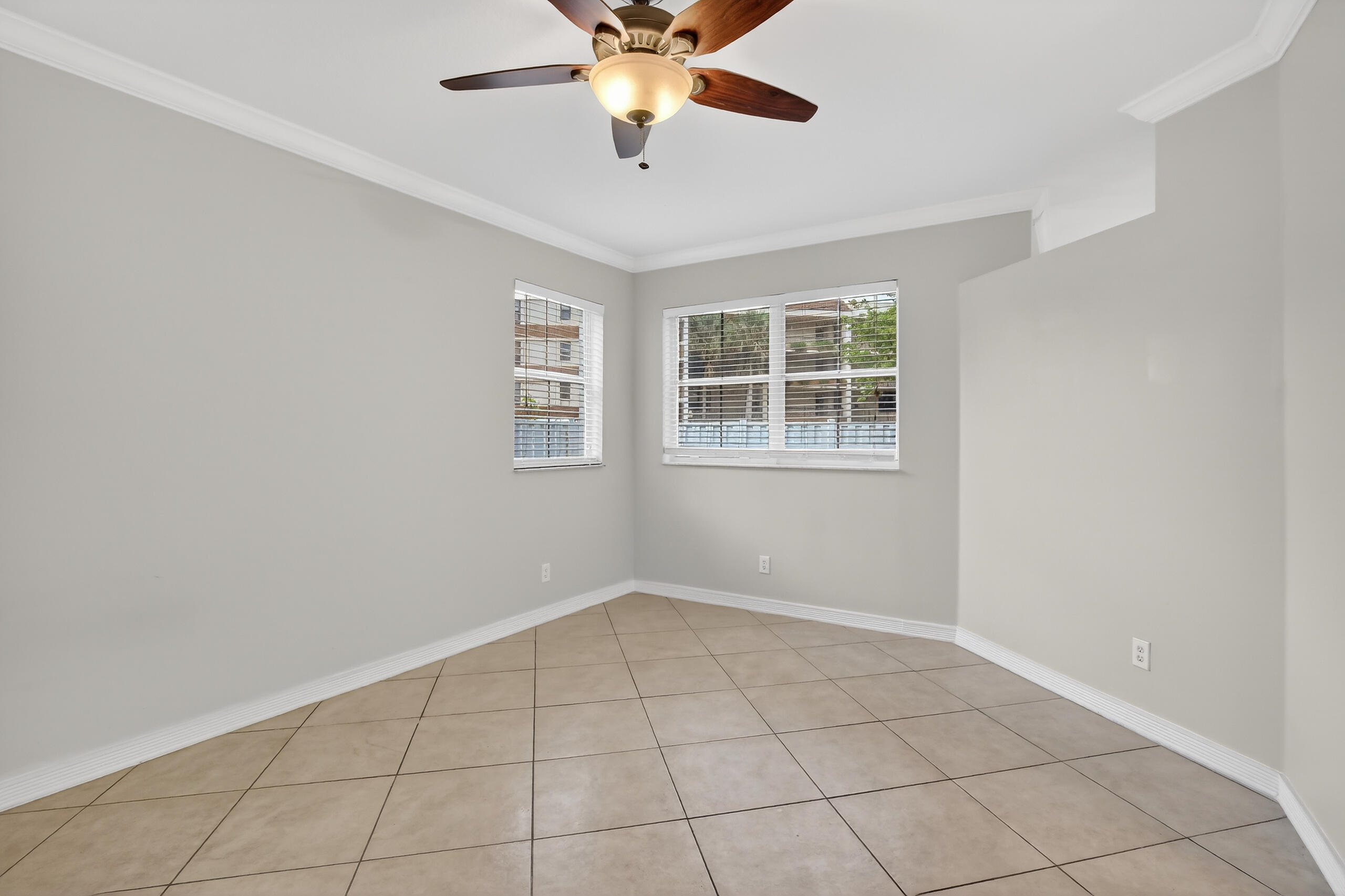 LAKES OF NEWPORT II - Residential Lease