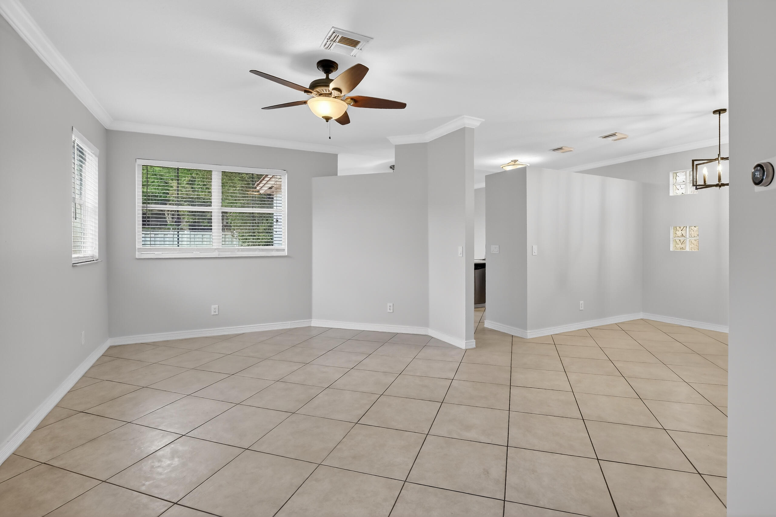 LAKES OF NEWPORT II - Residential Lease