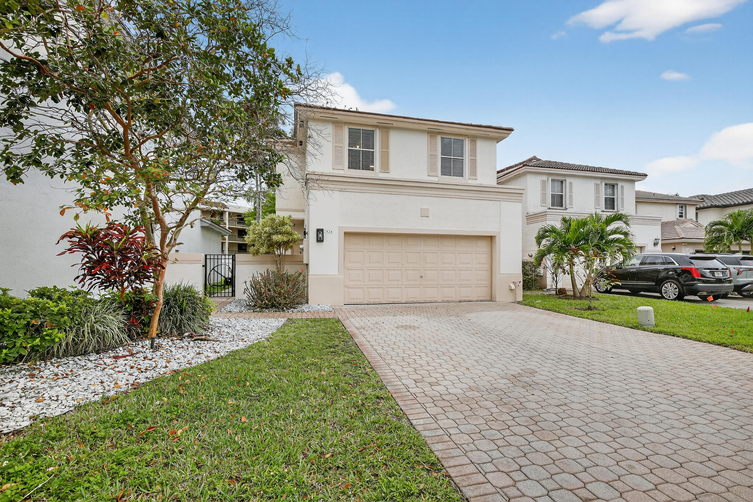 LAKES OF NEWPORT II - Residential Lease