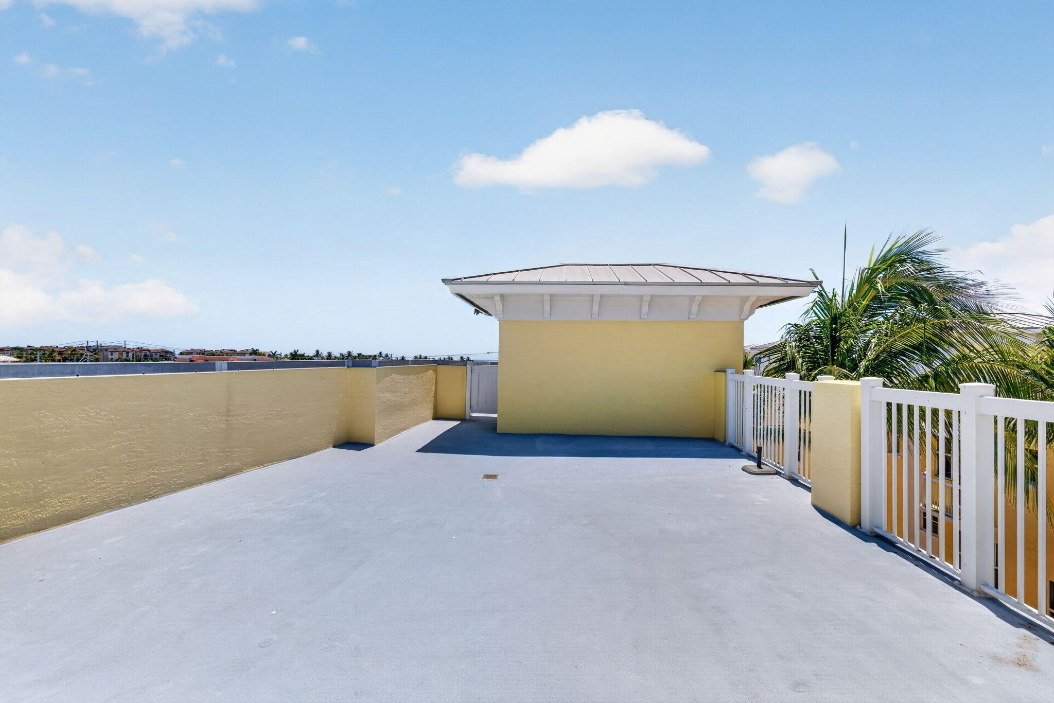 SILVER SHORES UNIT - Residential Lease