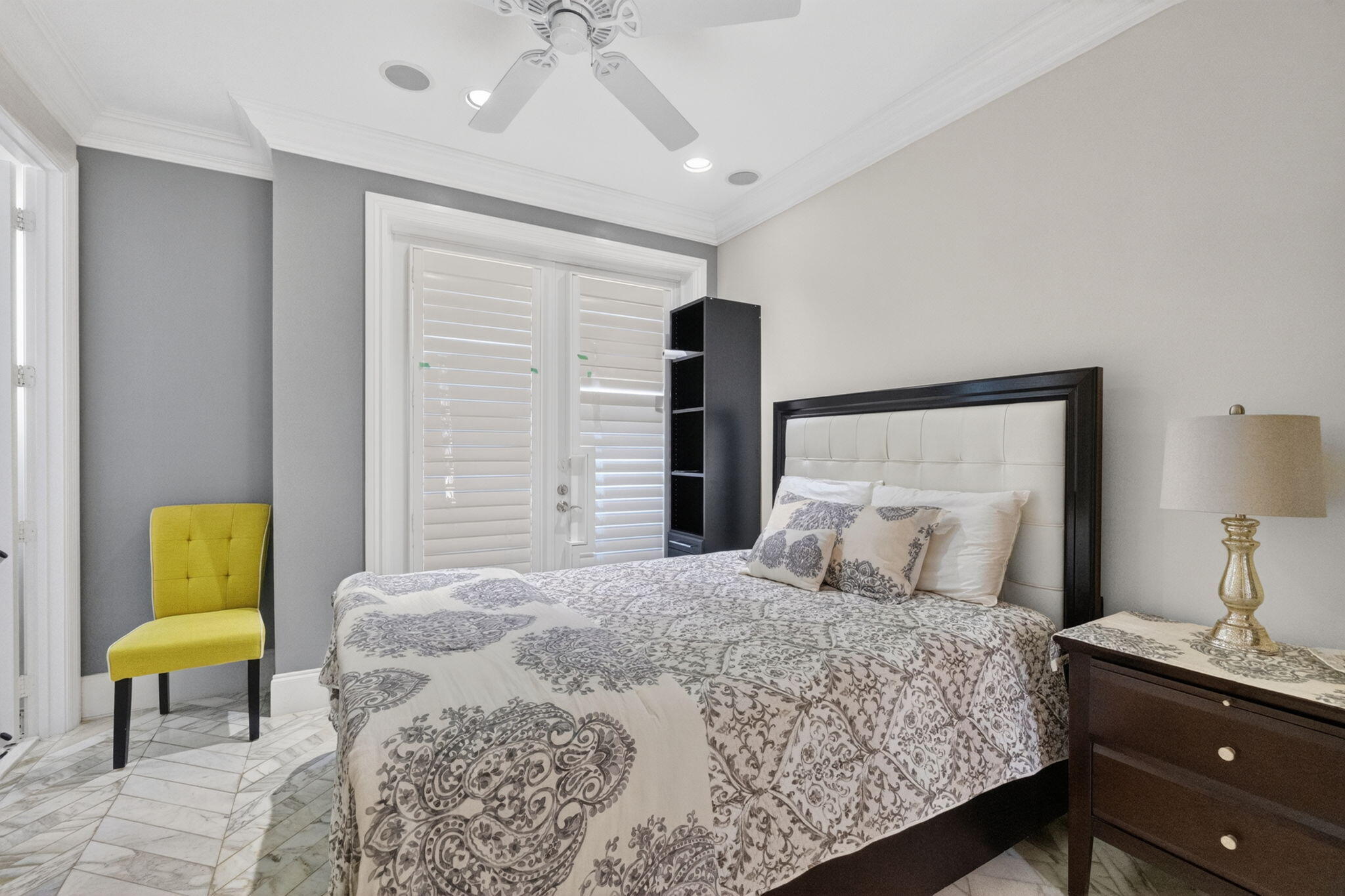 SILVER SHORES UNIT - Residential Lease
