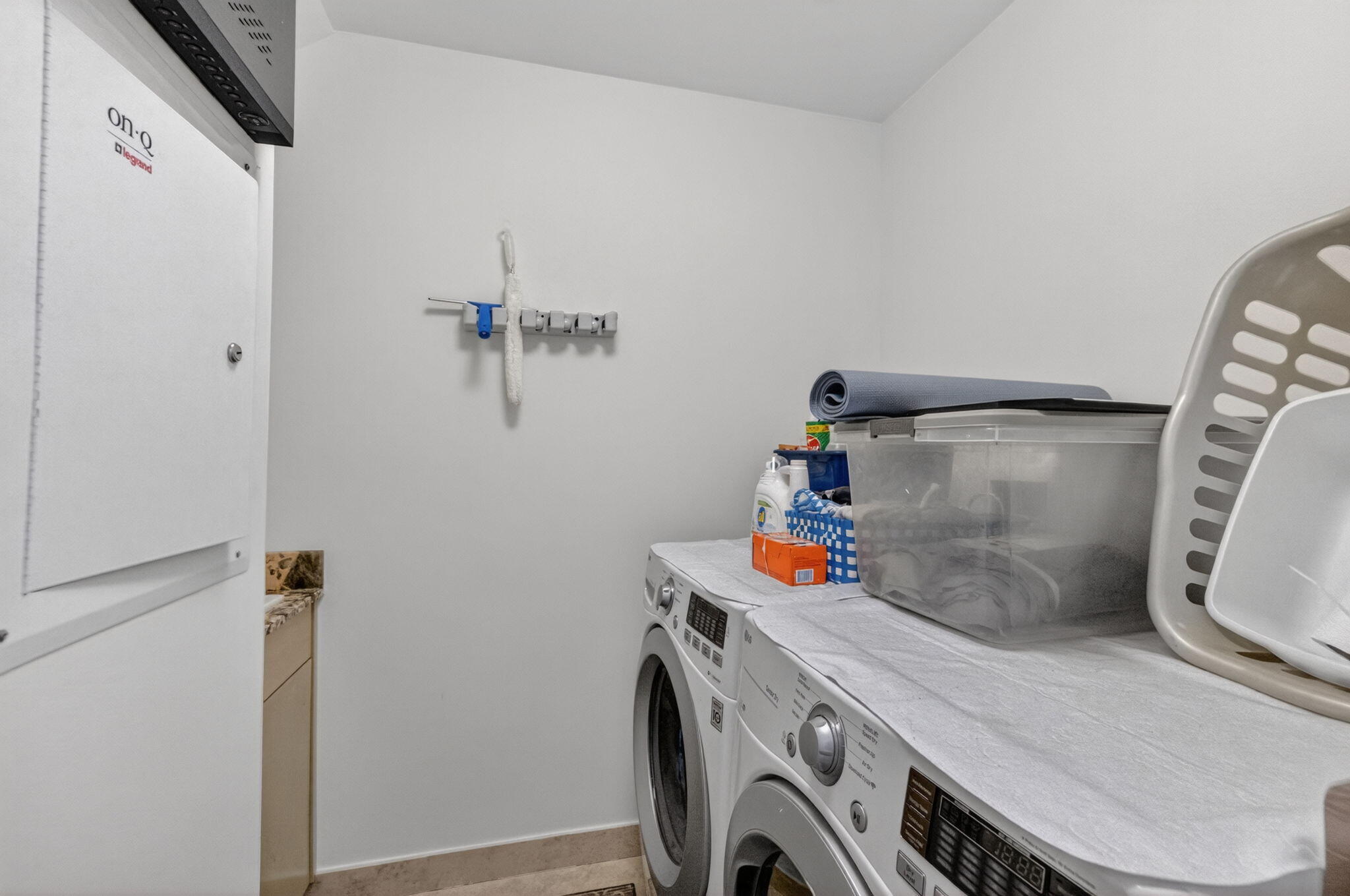 SILVER SHORES UNIT - Residential Lease