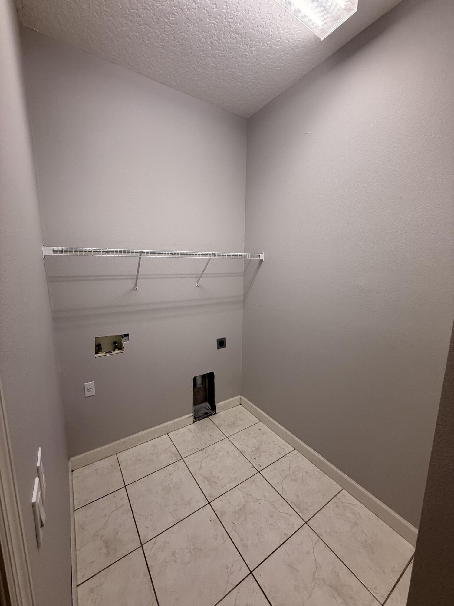 OAKS PH 1 B2 - Residential