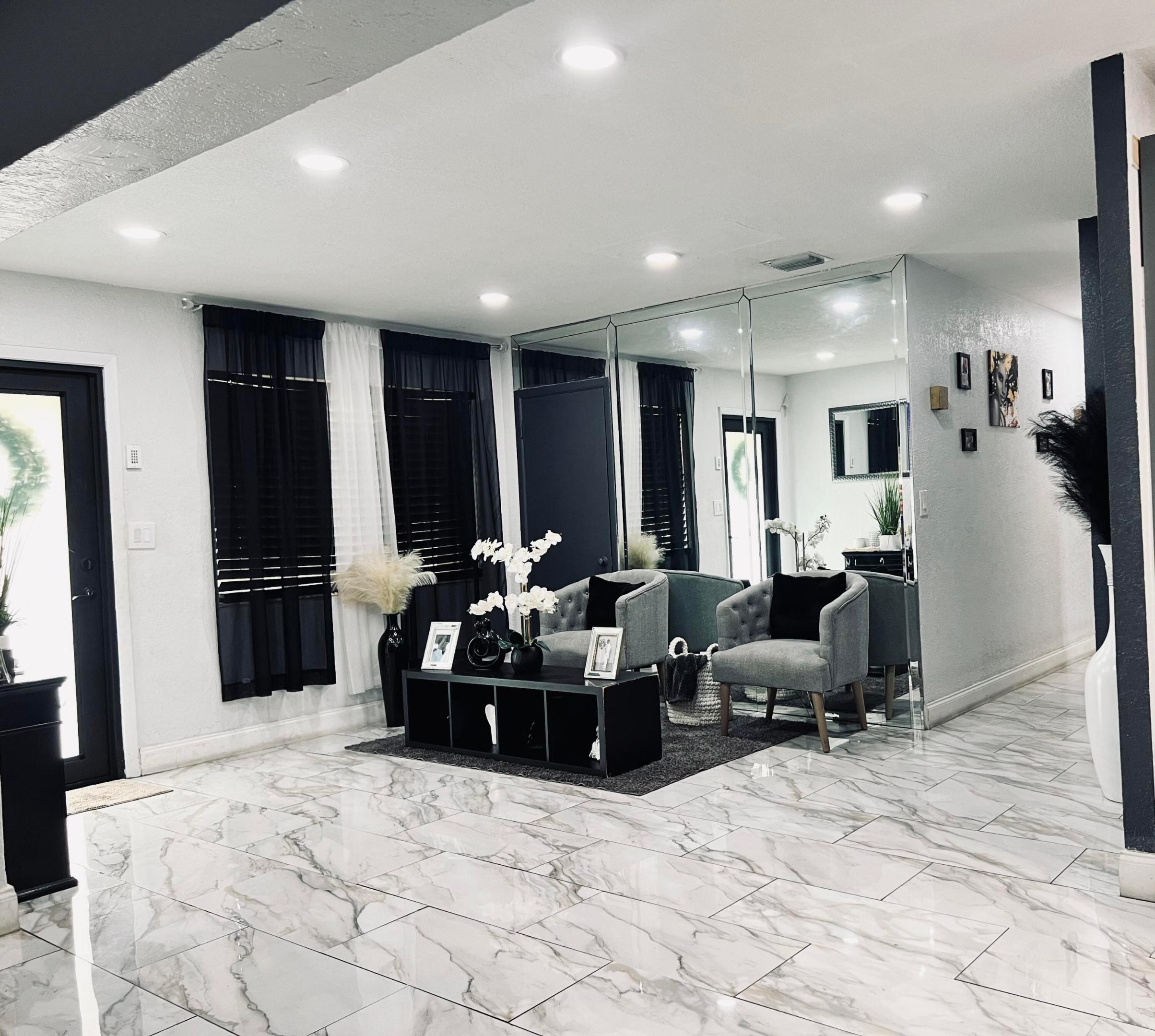 MYRTLE GROVE - Residential