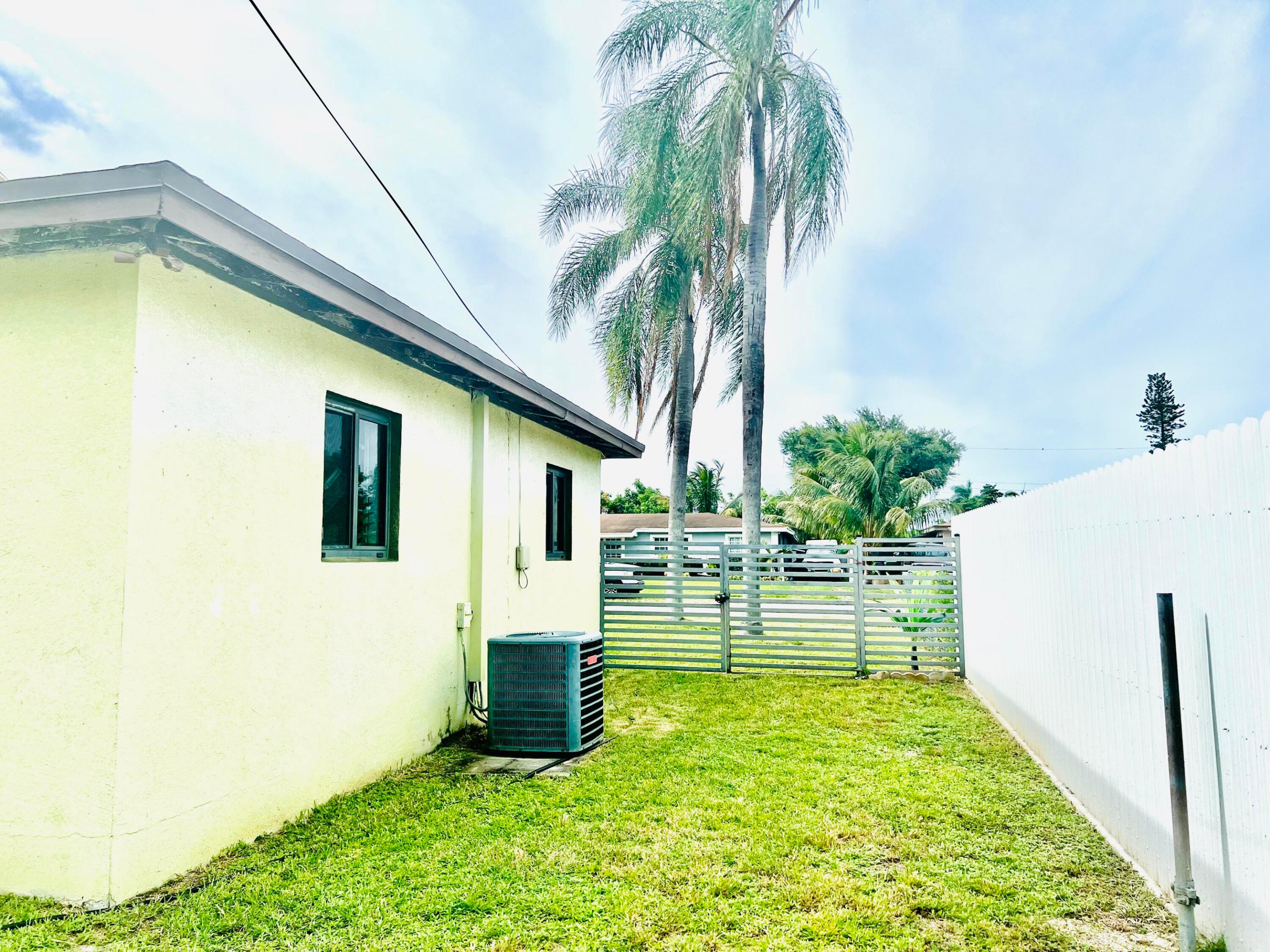 MYRTLE GROVE - Residential