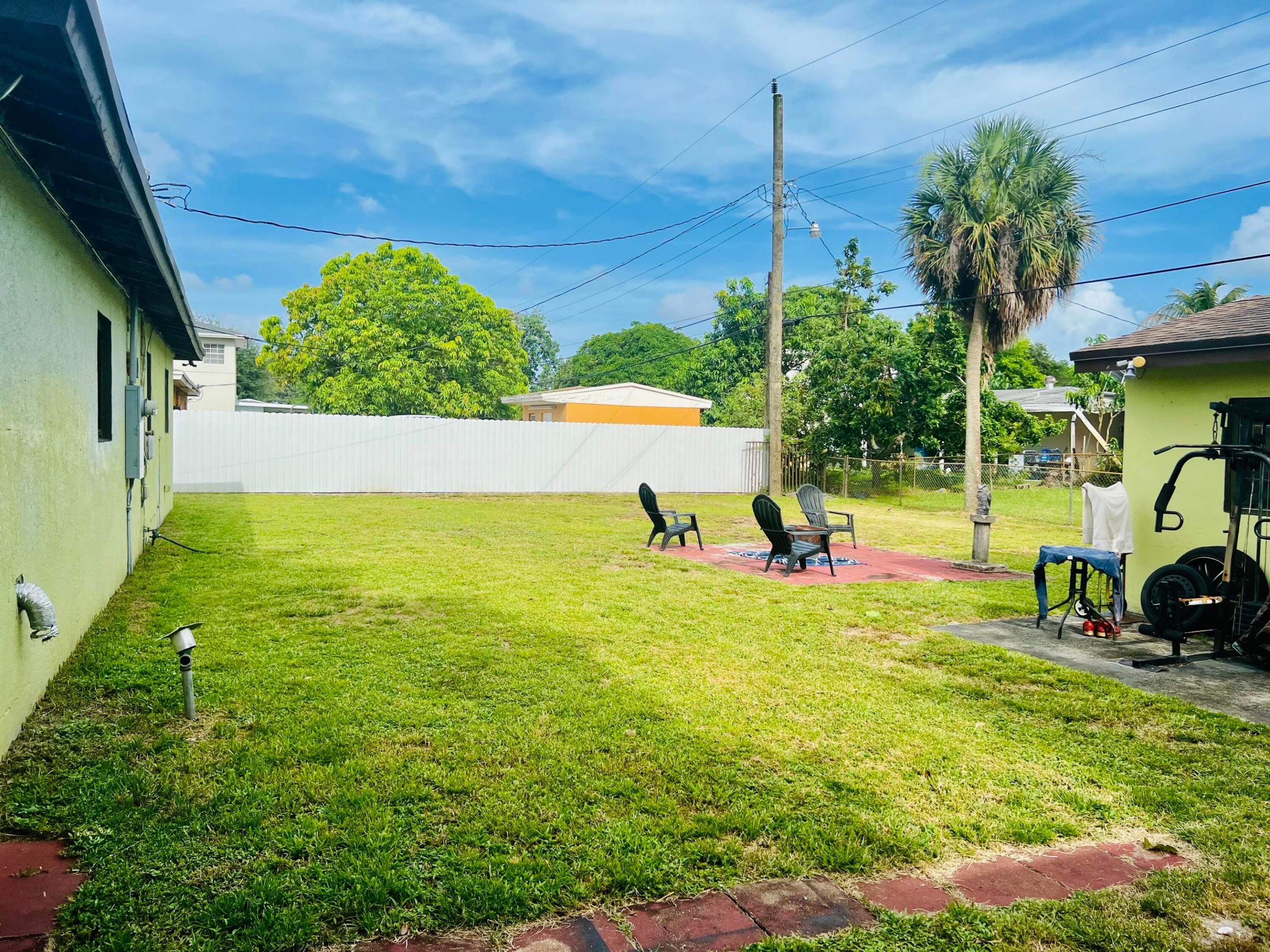 MYRTLE GROVE - Residential