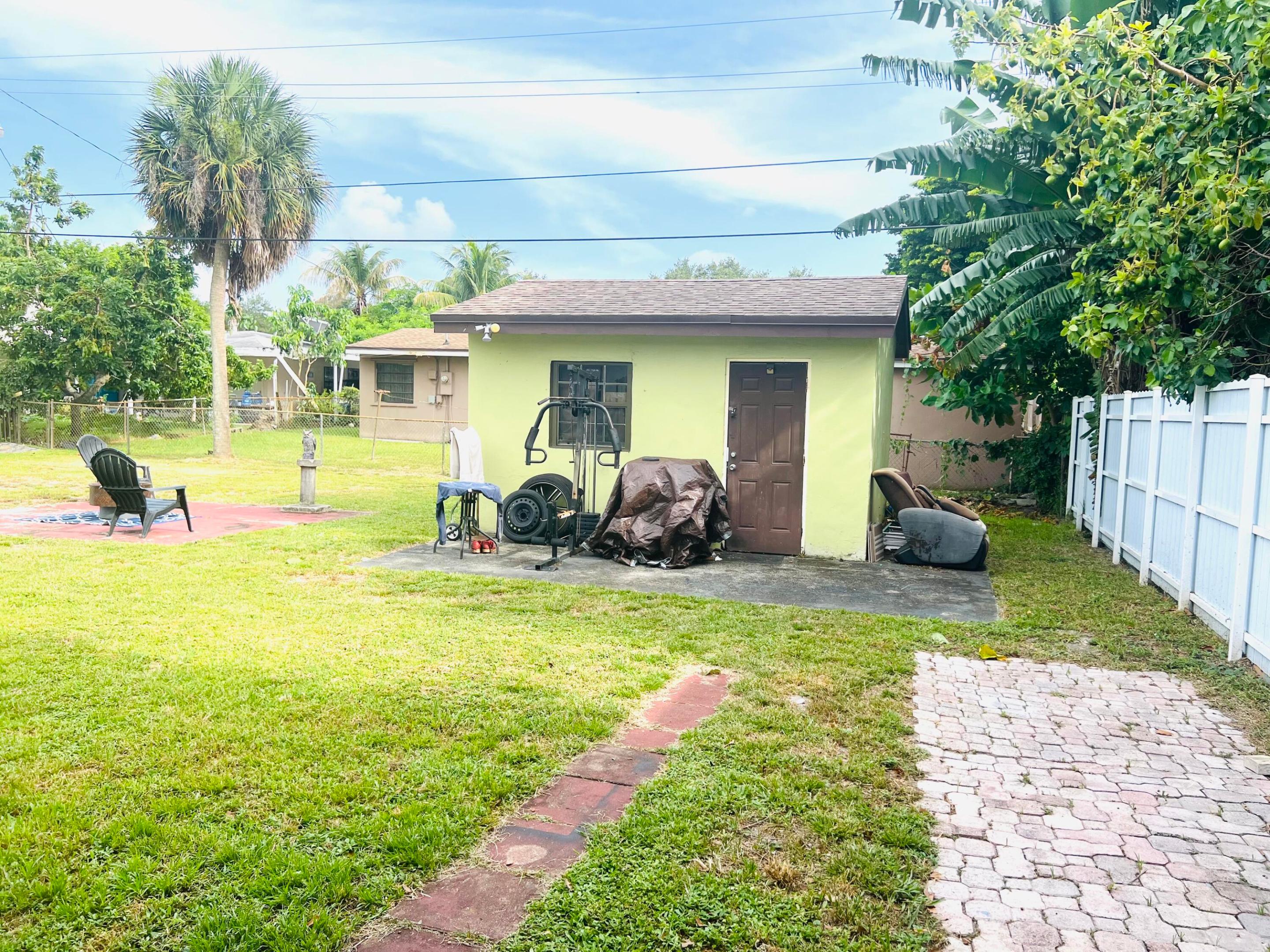 MYRTLE GROVE - Residential