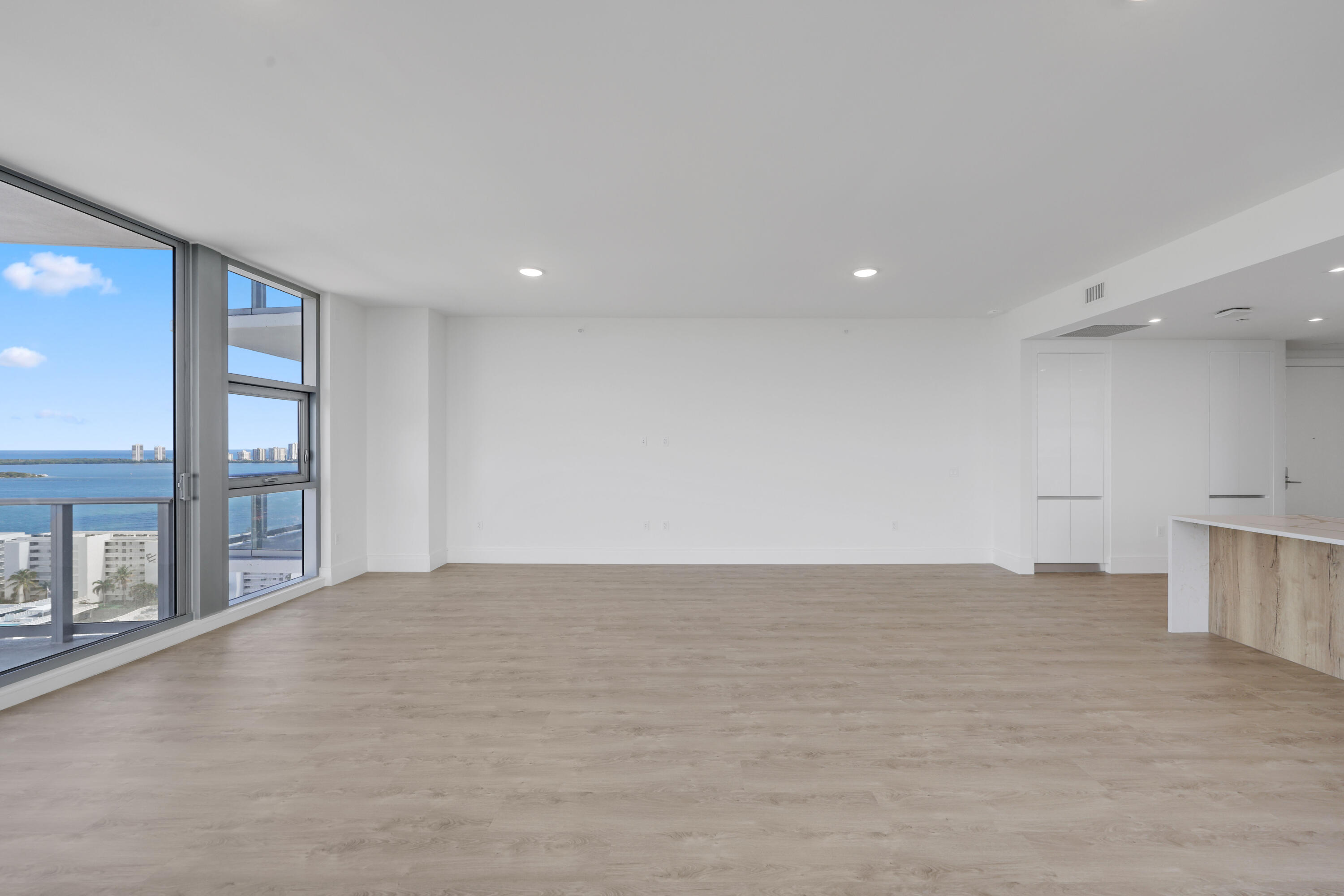 NAUTILUS 220 CONDO - Residential