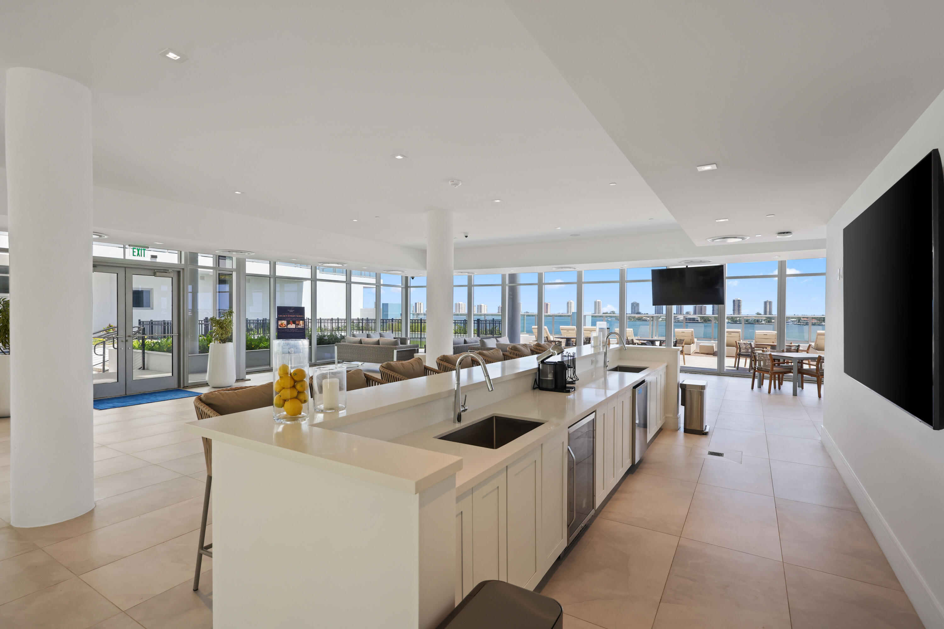 NAUTILUS 220 CONDO - Residential