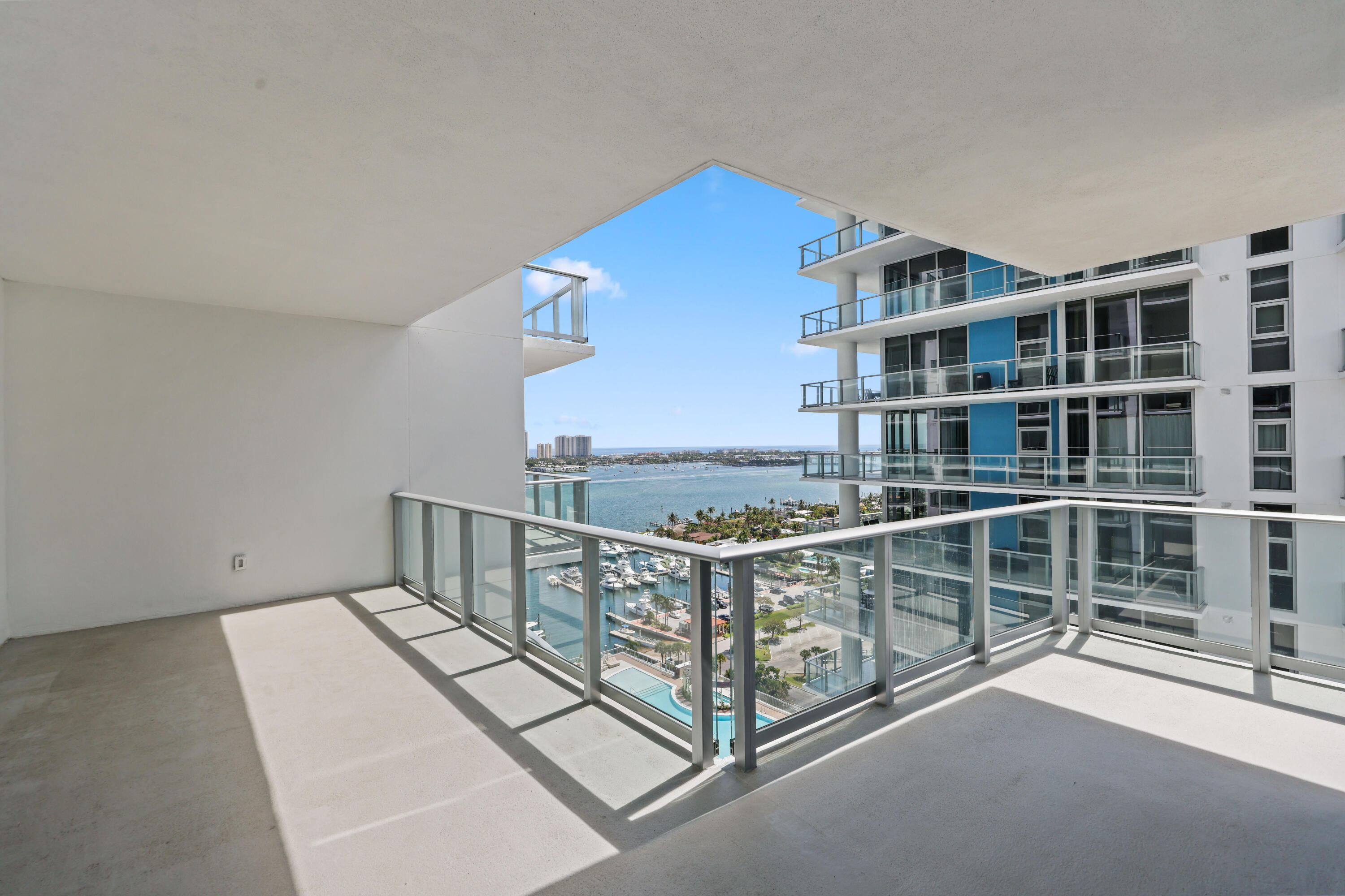 NAUTILUS 220 CONDO - Residential