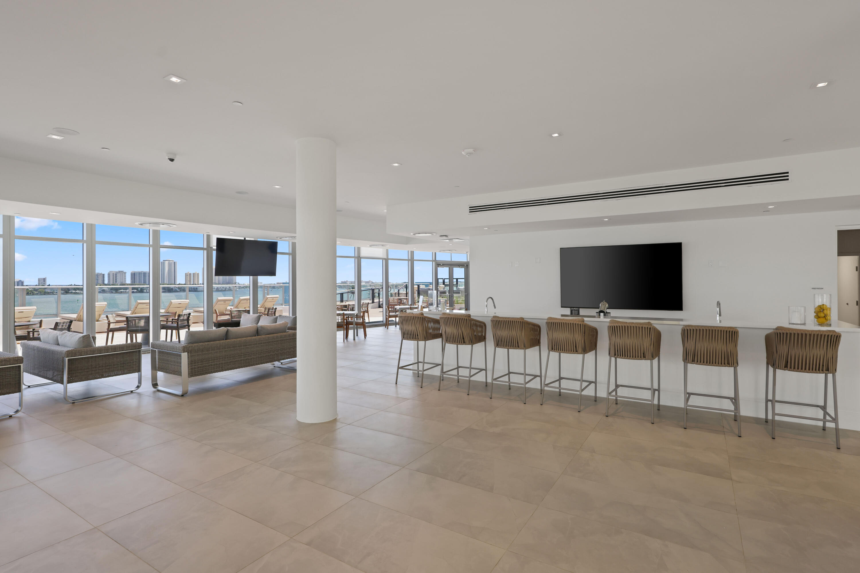 NAUTILUS 220 CONDO - Residential