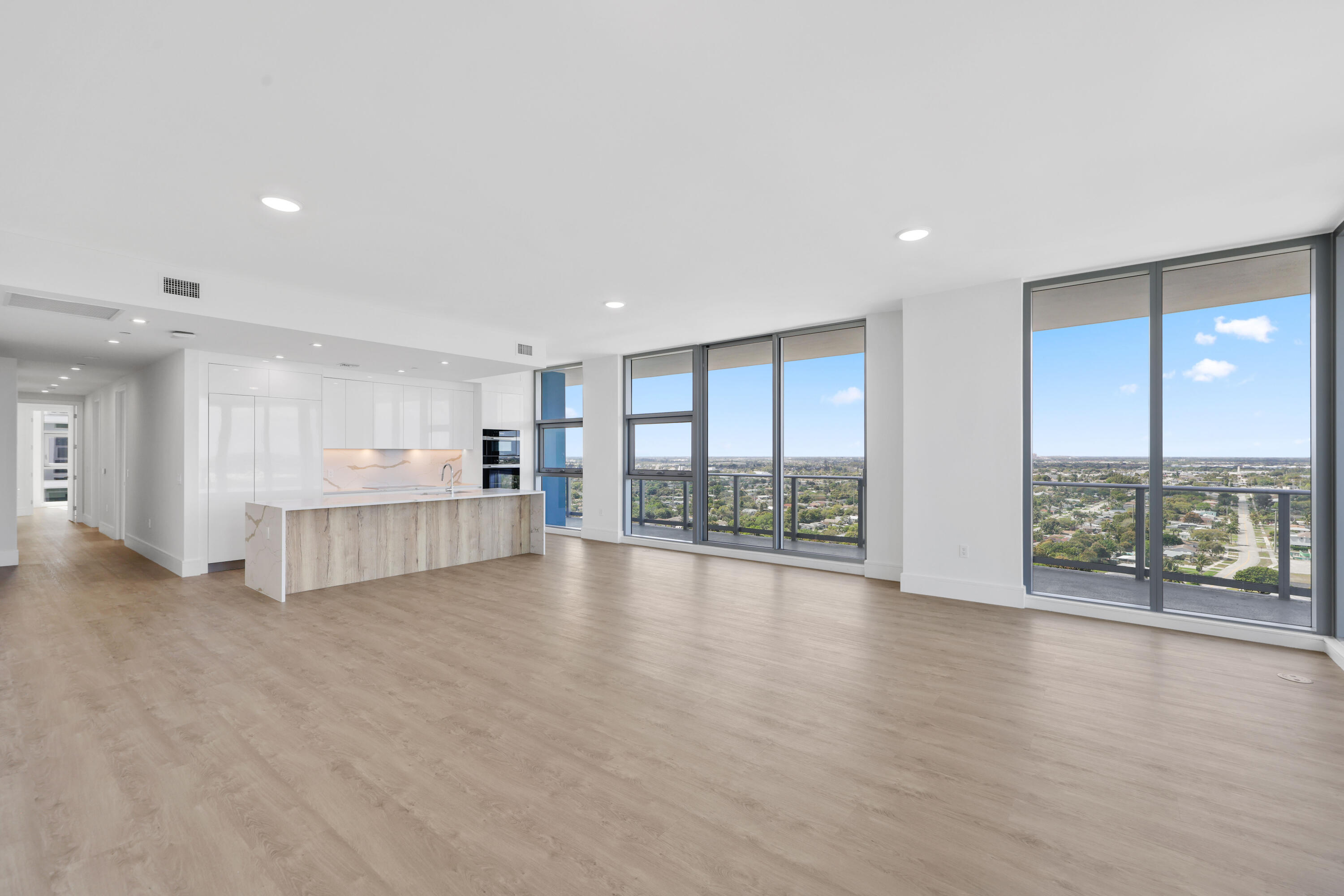 NAUTILUS 220 CONDO - Residential