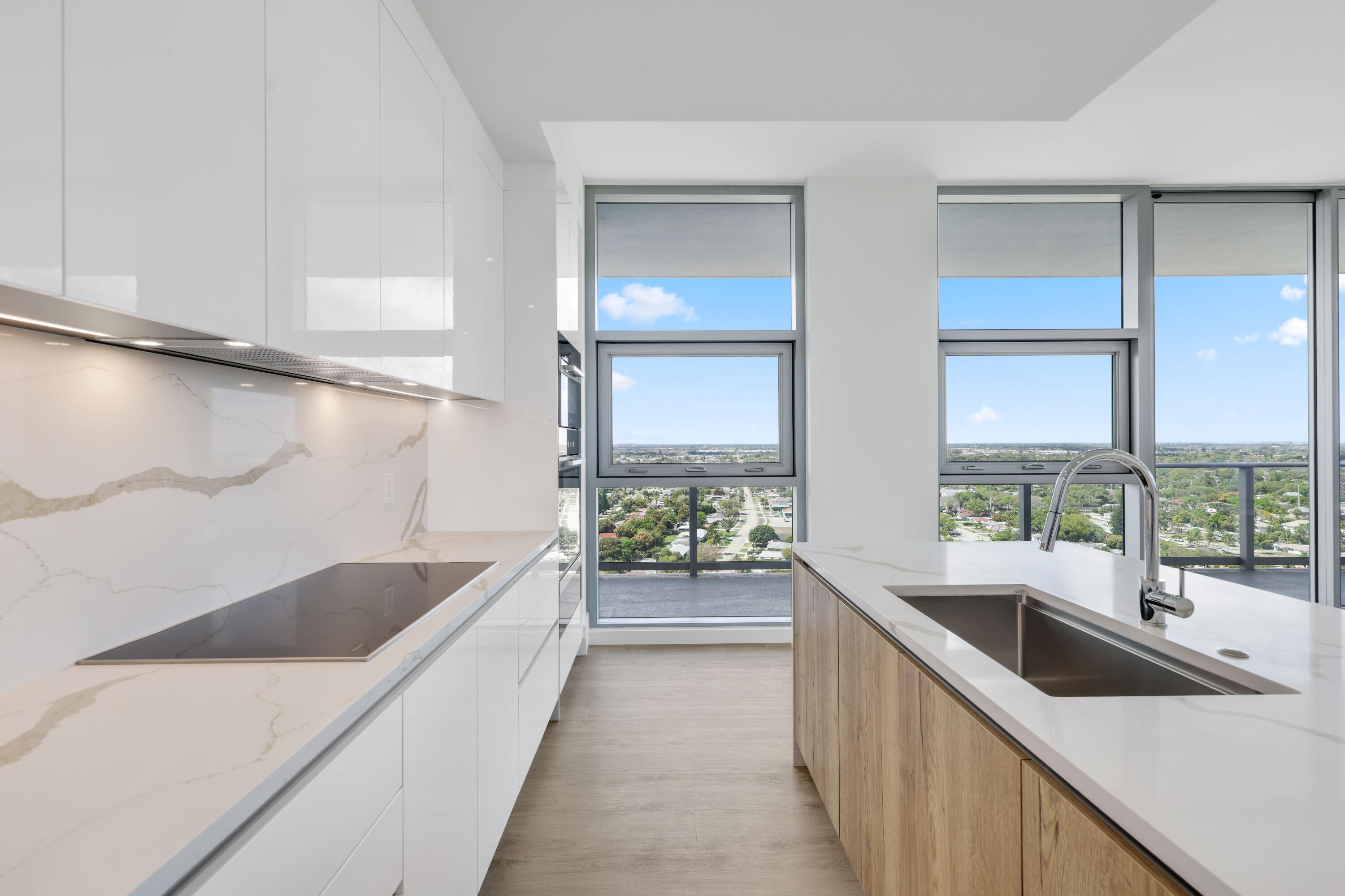 NAUTILUS 220 CONDO - Residential